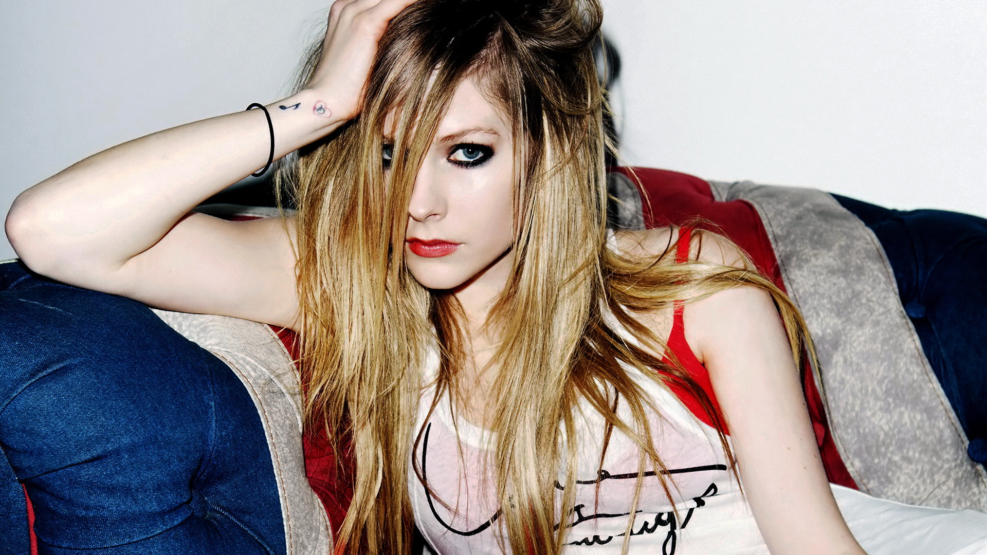 艾薇儿 美女 明星 歌手