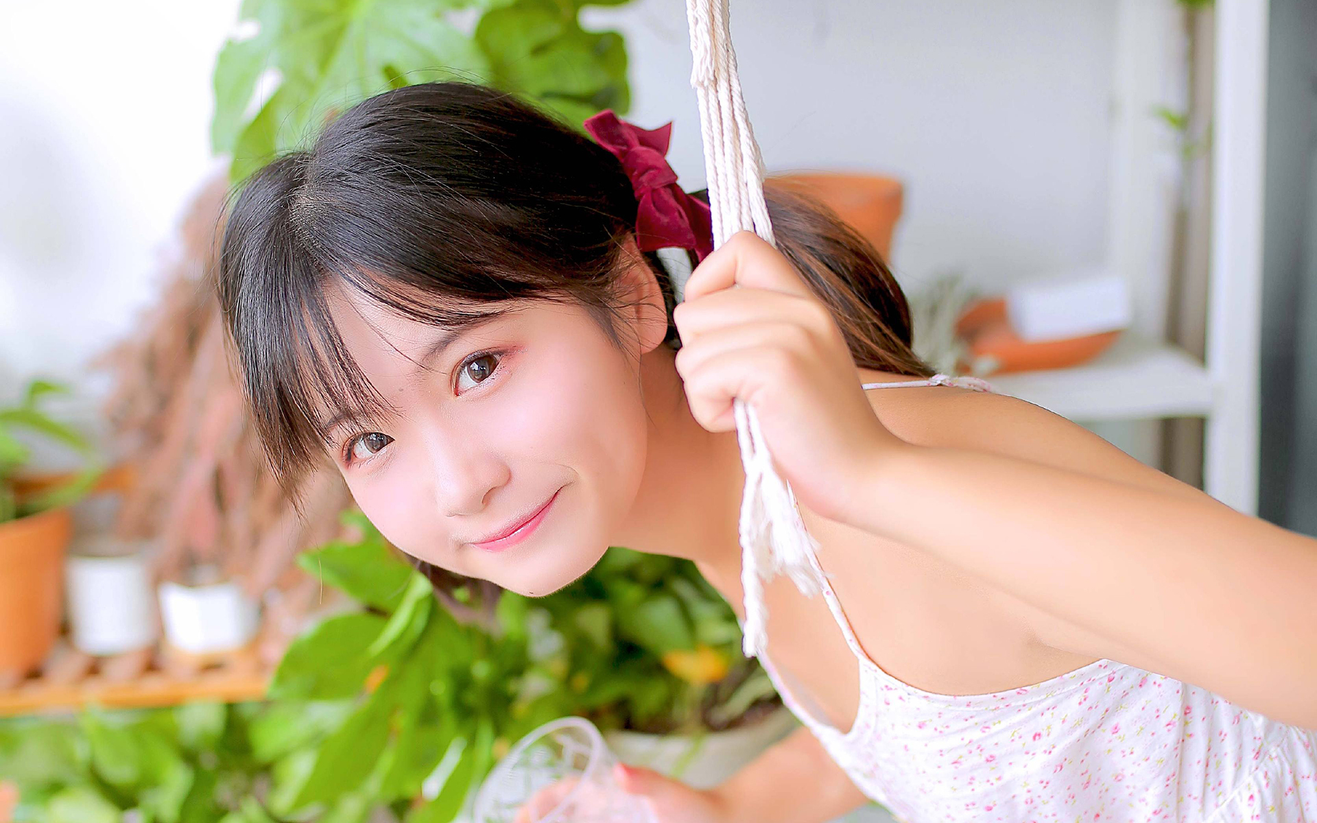 清纯  元气少女  青春  活力  俏皮