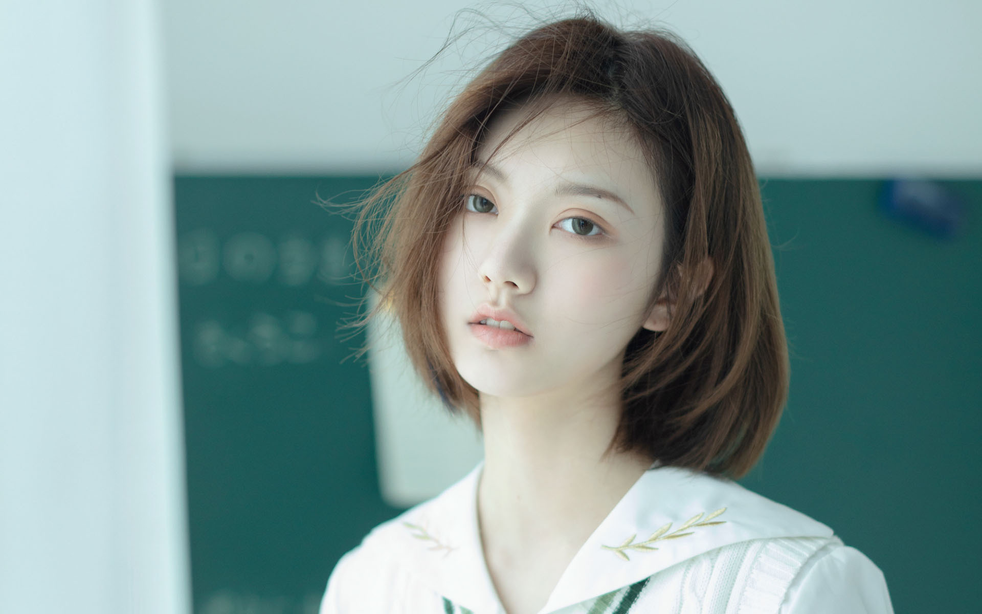 清纯   短发  可爱美女  气质