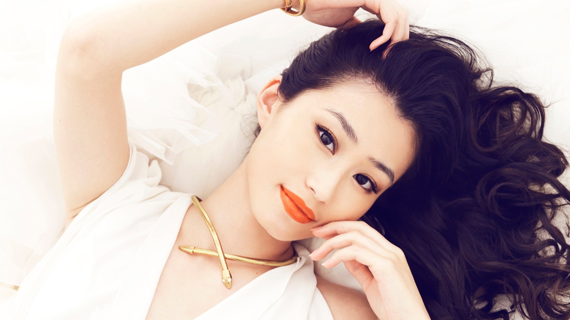 美女 成熟 性感 知性 宽屏