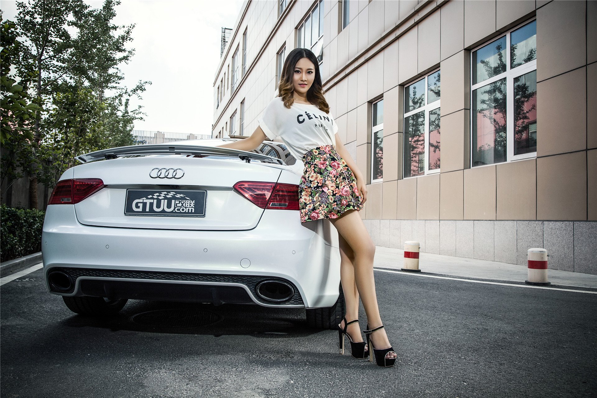 美女 模特 车模 奥迪RS5 温洁 改联网