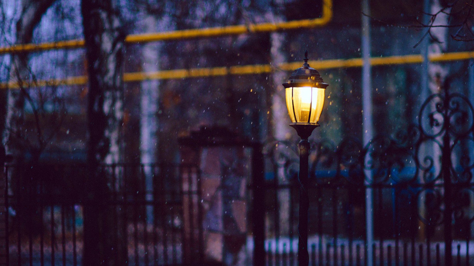 风景 夜晚 城市夜景 晚上 街道 灯火通明 灯火阑珊 建筑 路灯