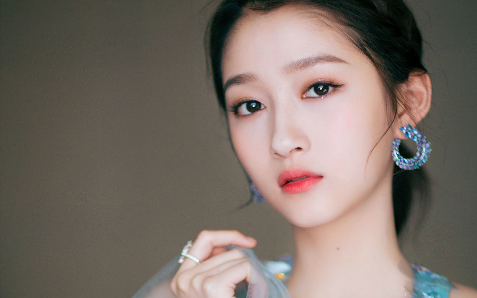 内地明星 关晓彤