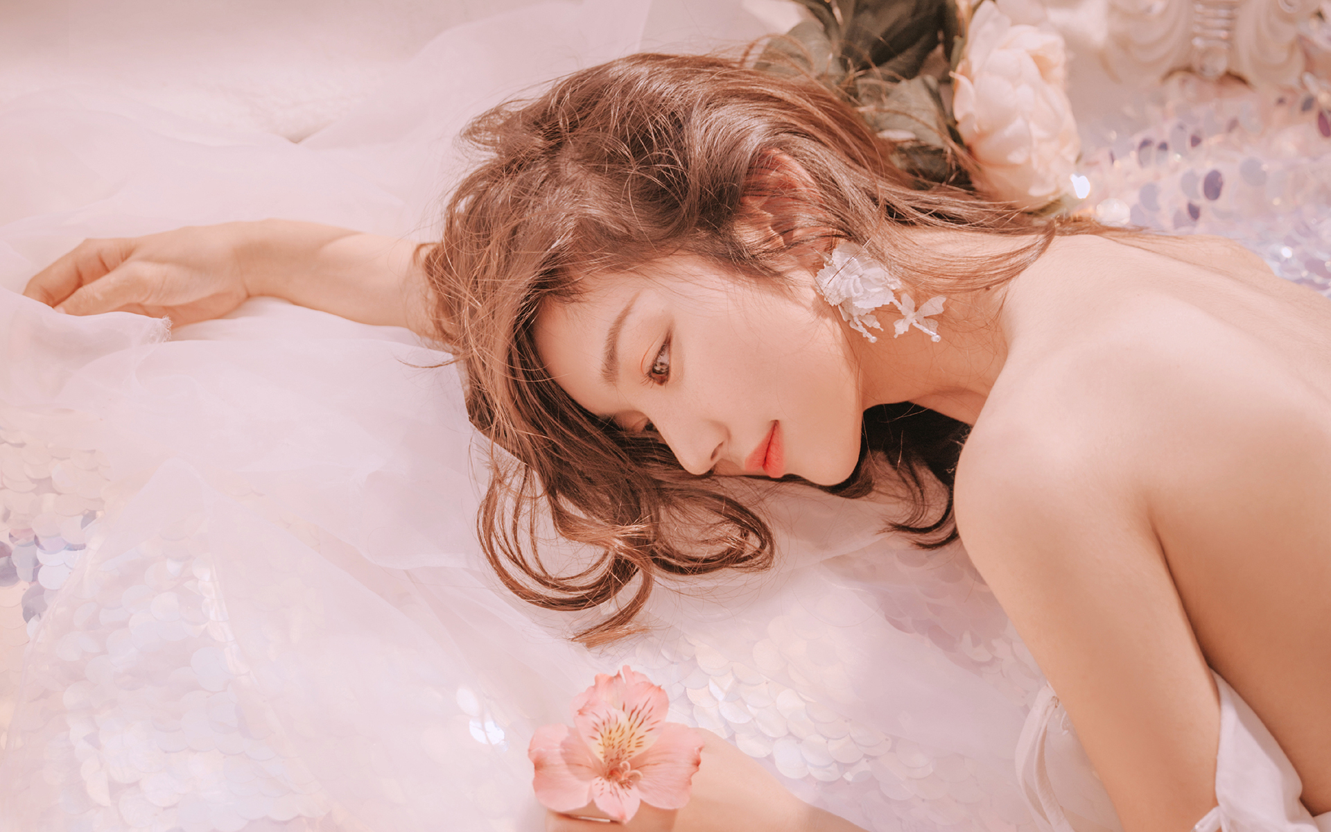 性感女神  性感蕾丝吊带美女