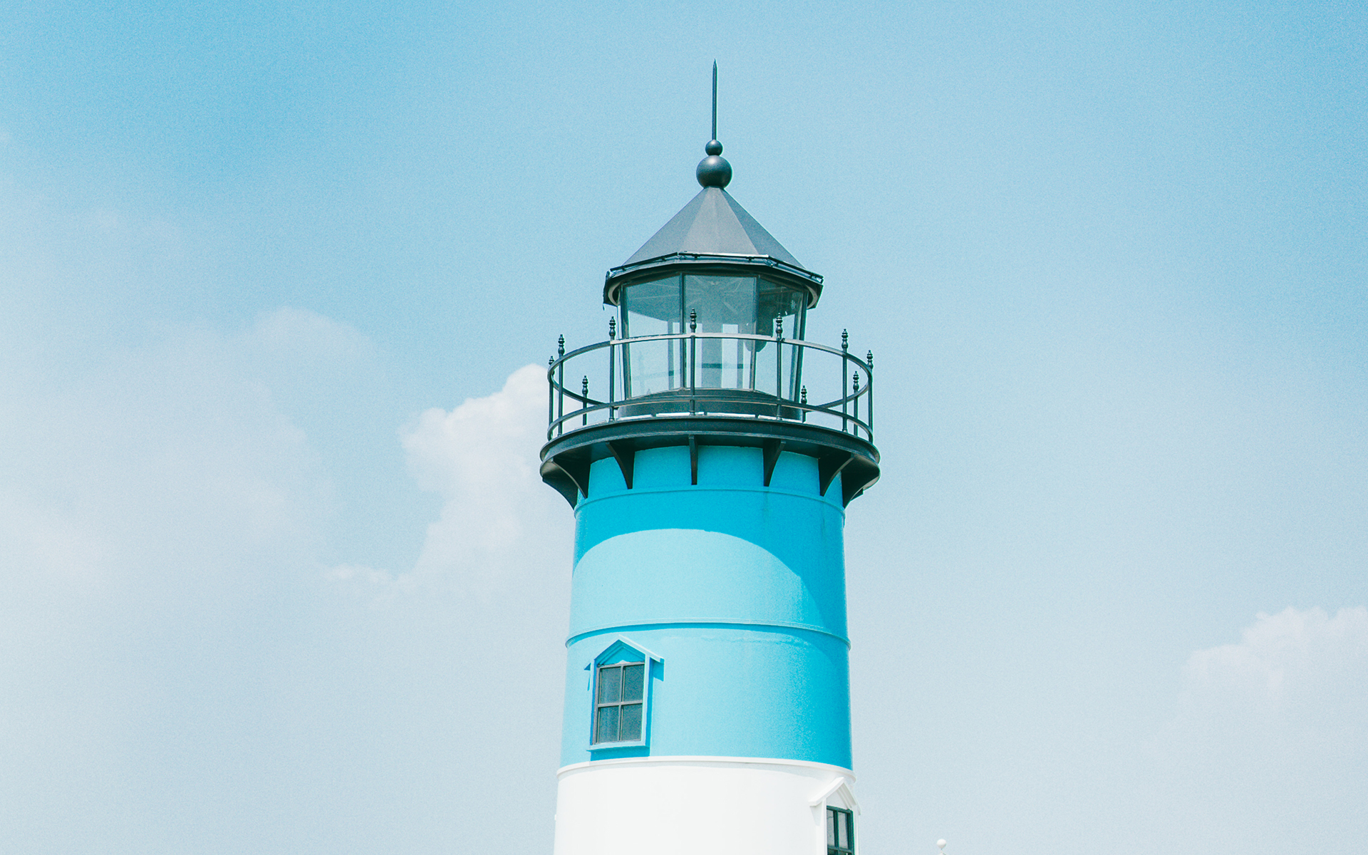 静物写真  夏日远处的高塔