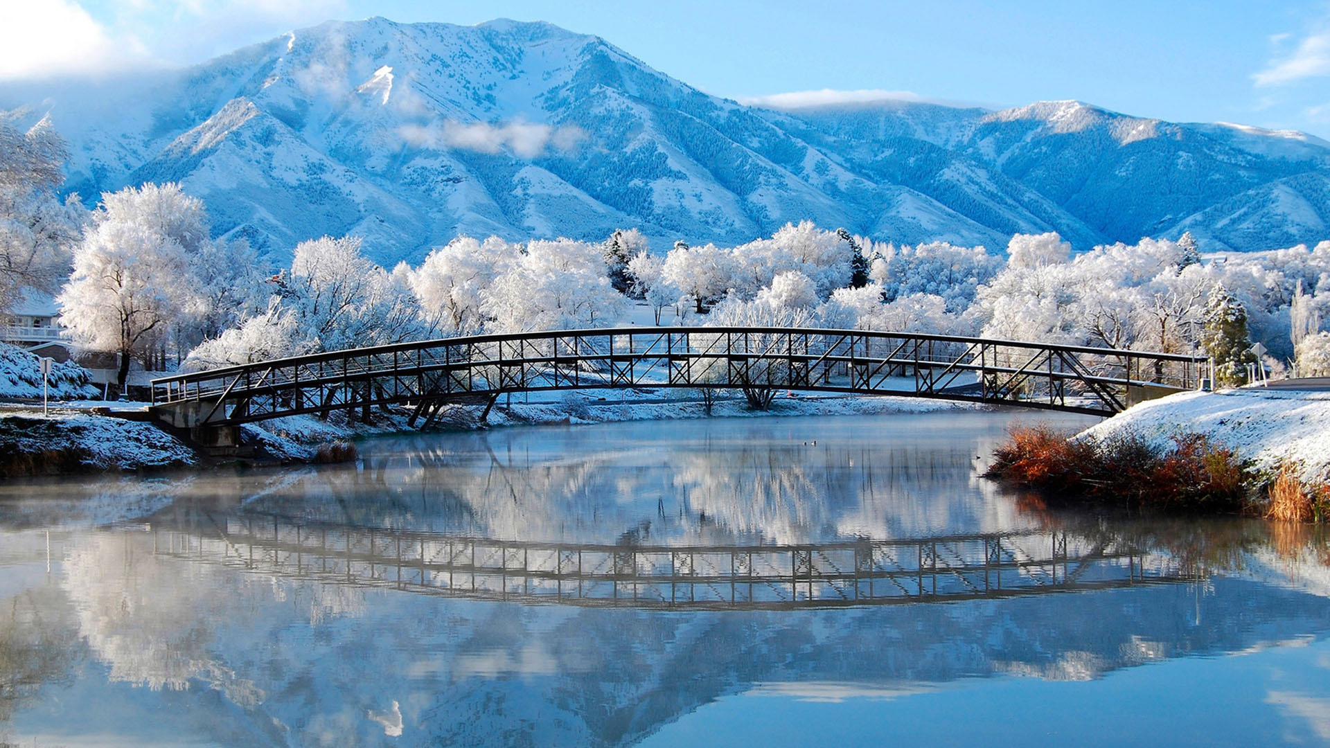冰天雪地 湖水 倒影