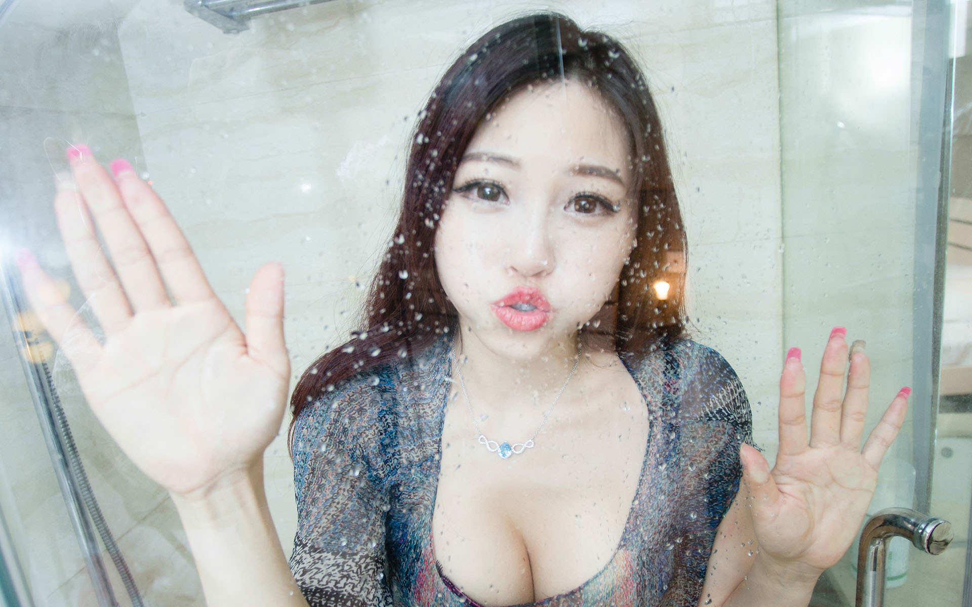 美女 性感 诱惑 大波 宽屏