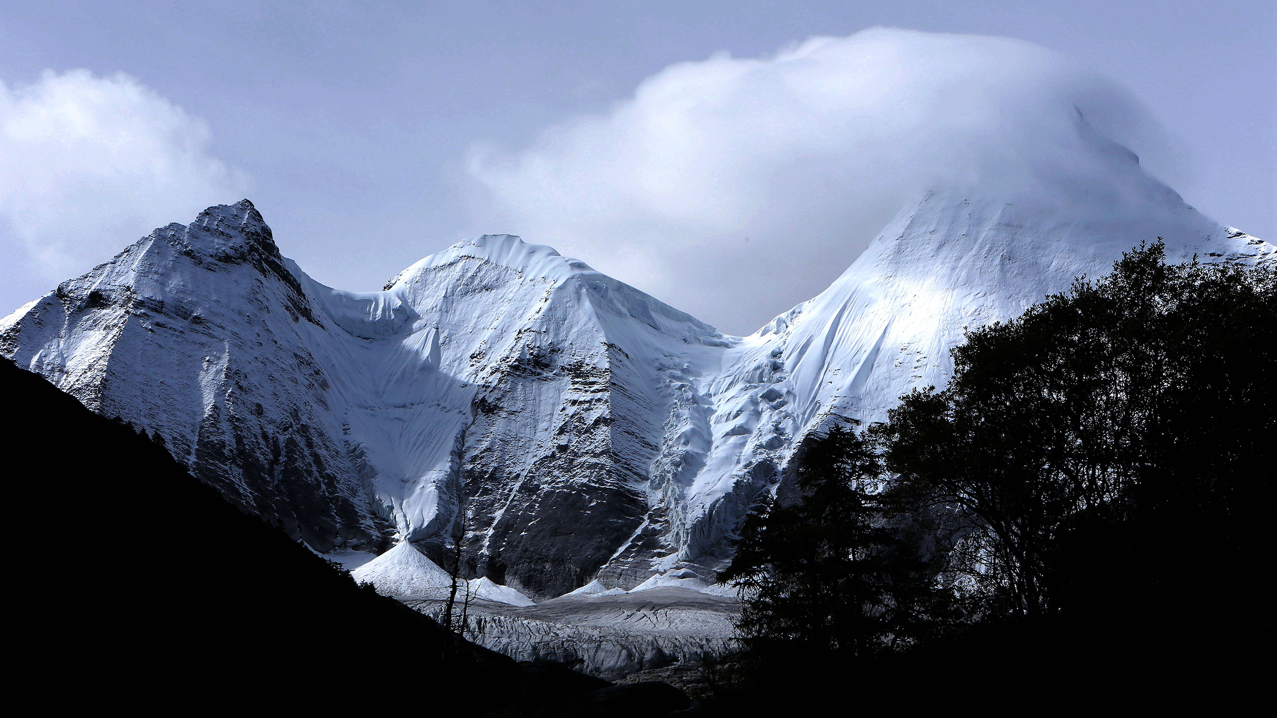 风景 自然风光 稻城亚丁 三神山 山川 山峰