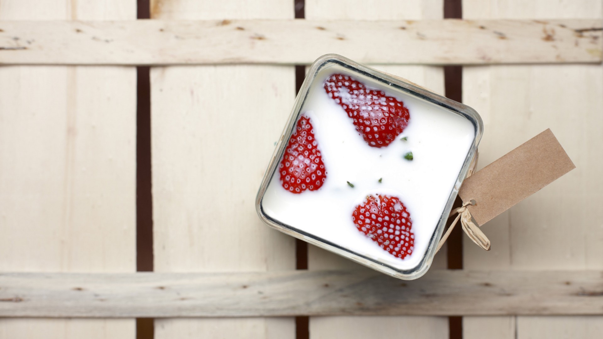 小清新 静物写真 草莓奶昔