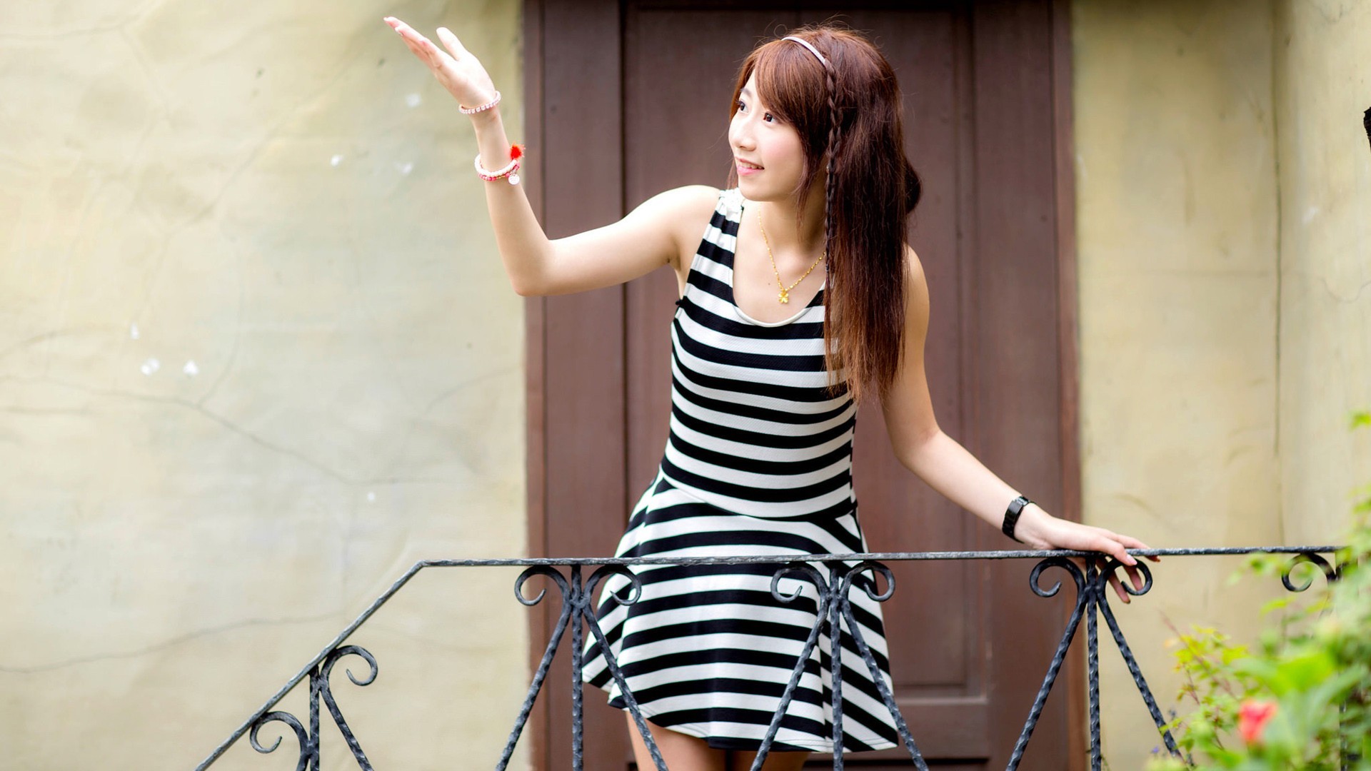 清纯  长发 连衣裙美女  夏日清爽