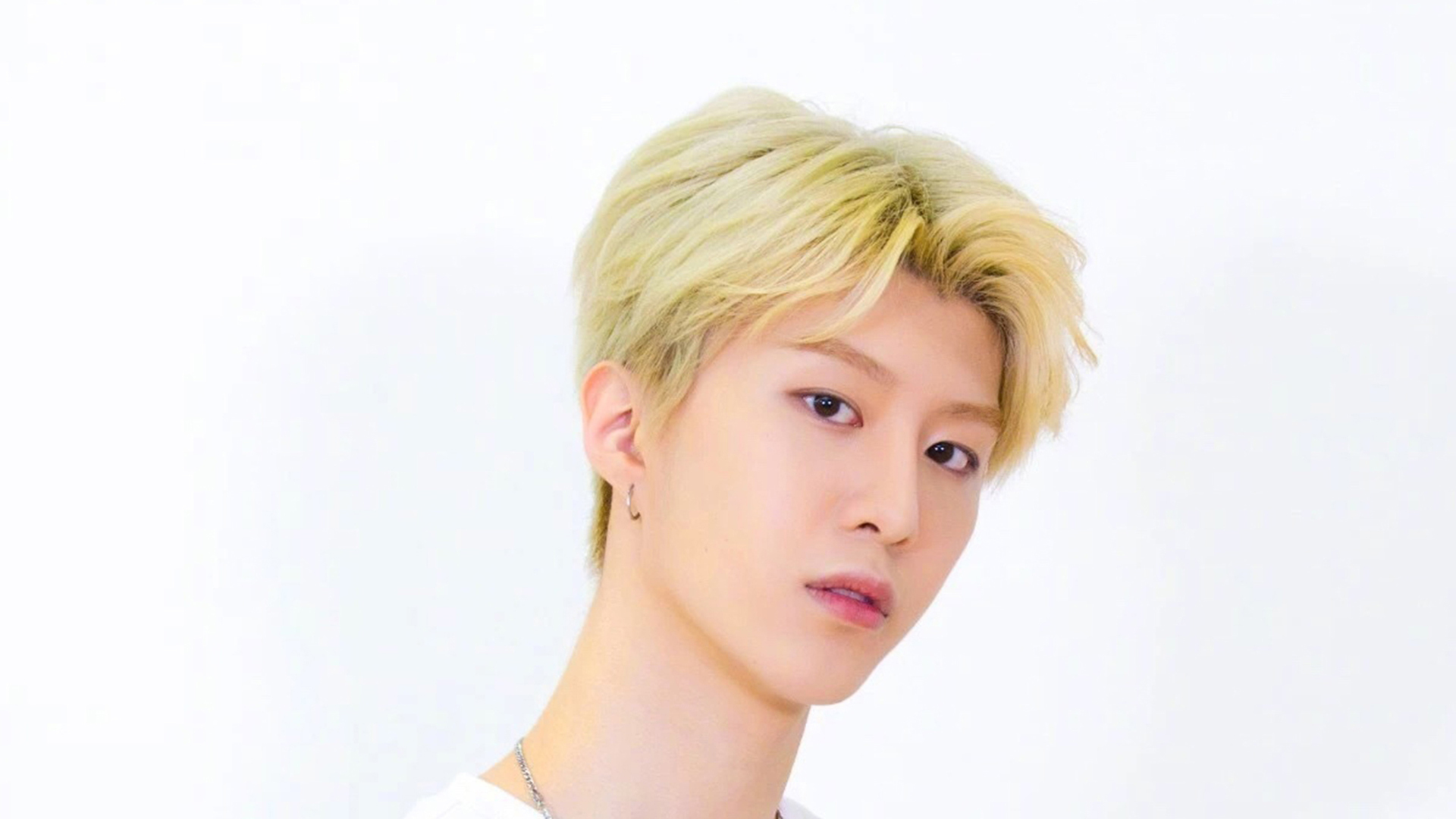 内地明星 范丞丞