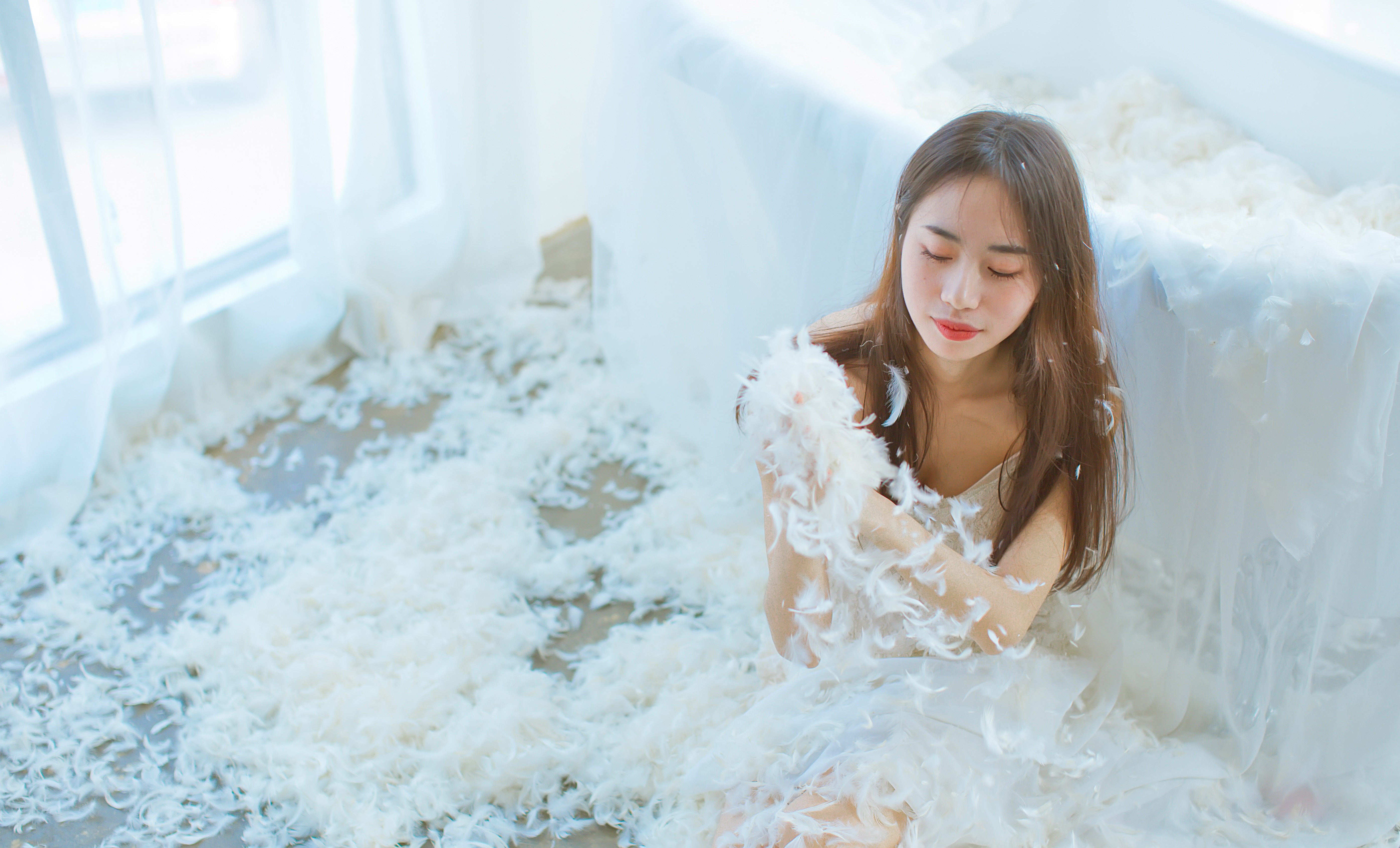 清纯 浴缸 羽毛