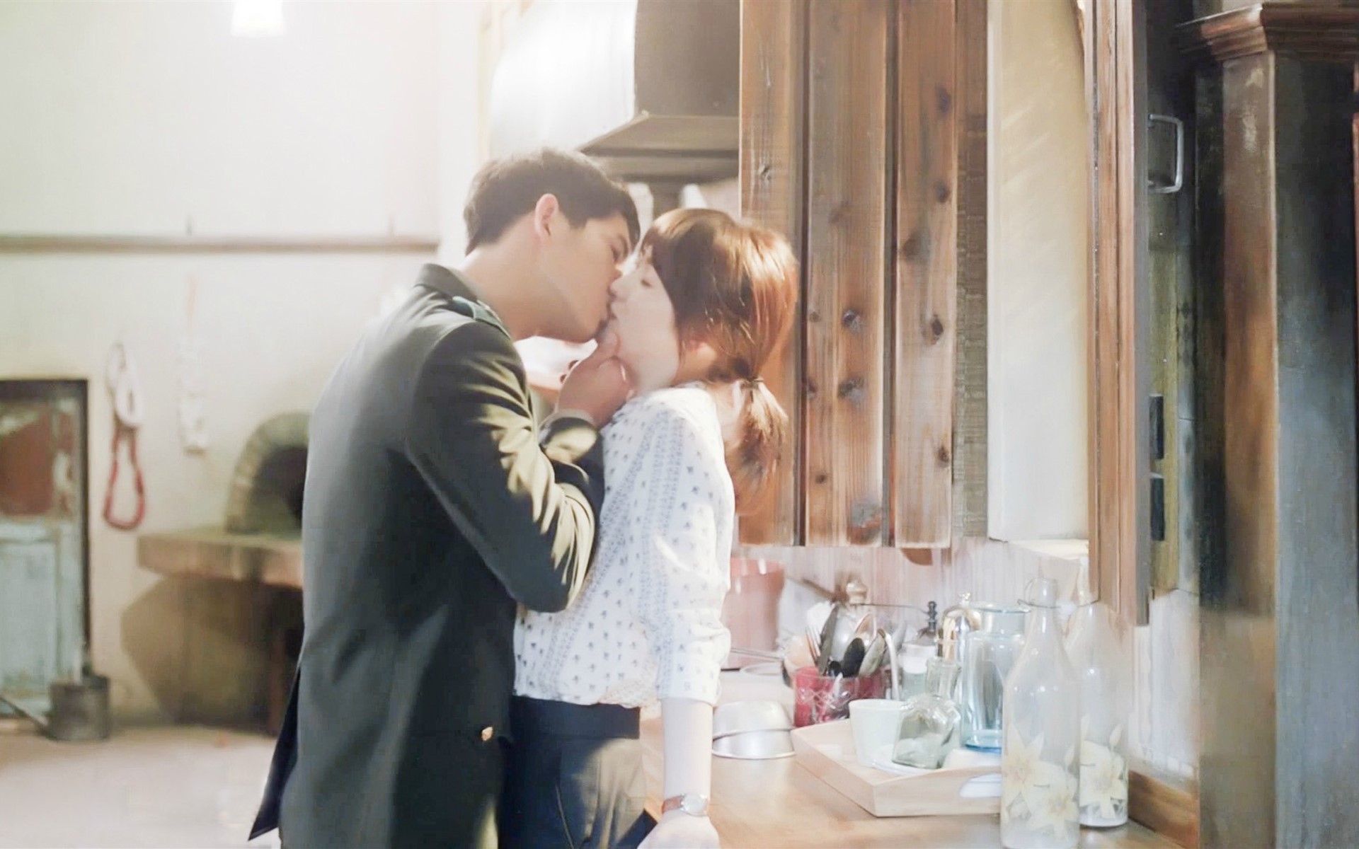 太阳的后裔 宋仲基 宋慧乔 言情偶像剧 韩剧