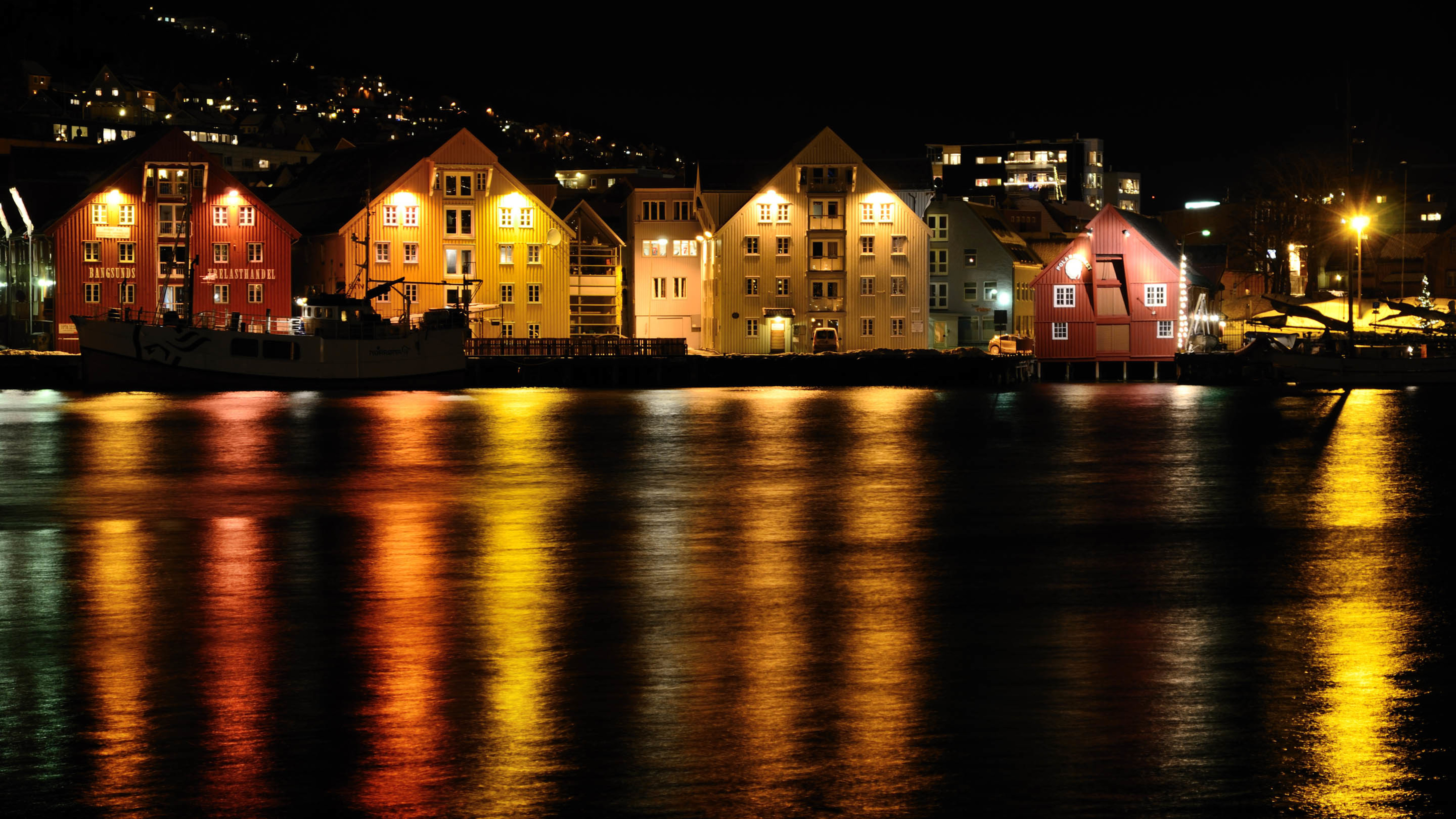 河流 夜景 建筑 灯光
