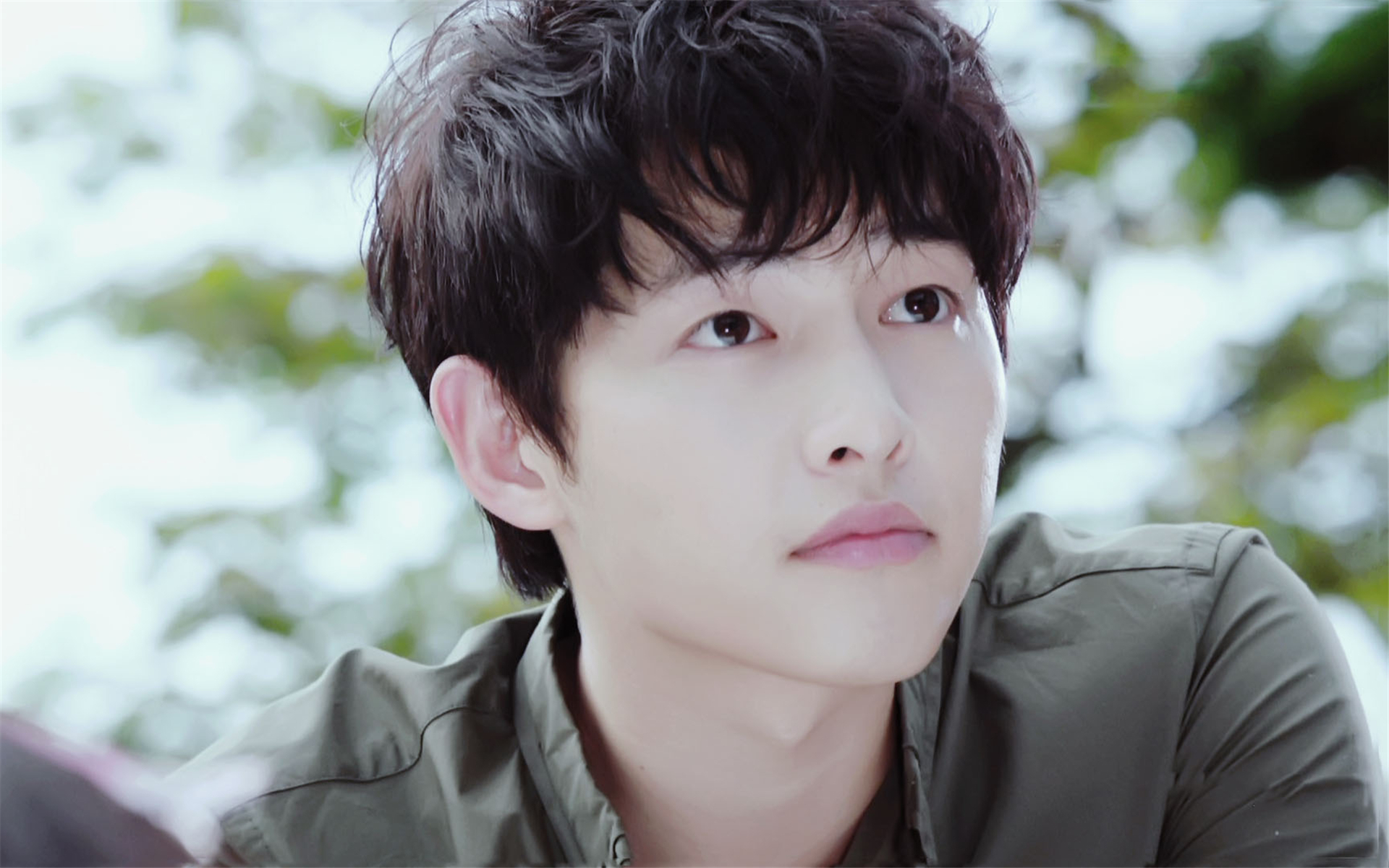 宋仲基 太阳的后裔 花美男 演员 主持人 明星