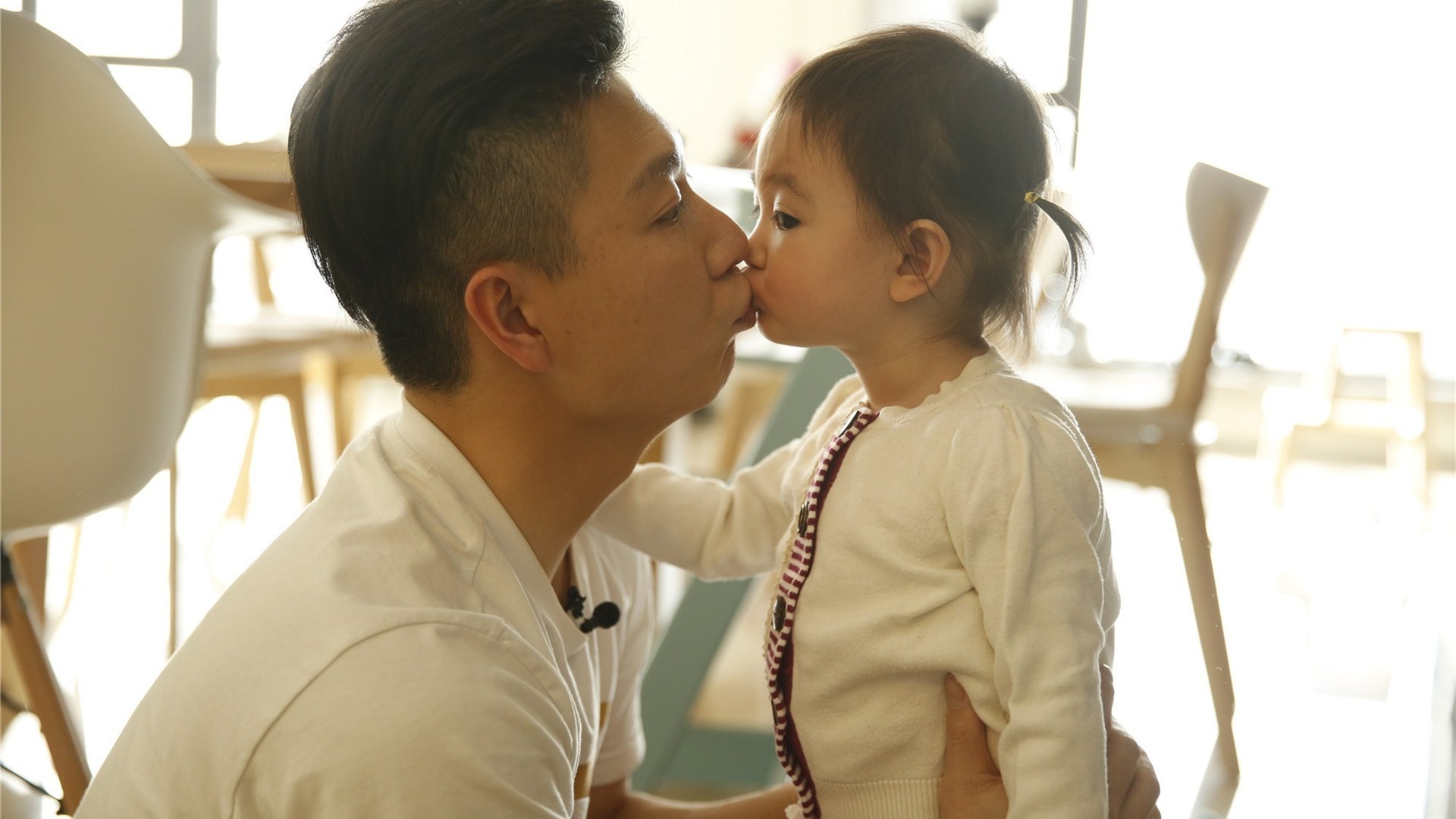 奥莉 萌神 爸爸回来了 萌娃