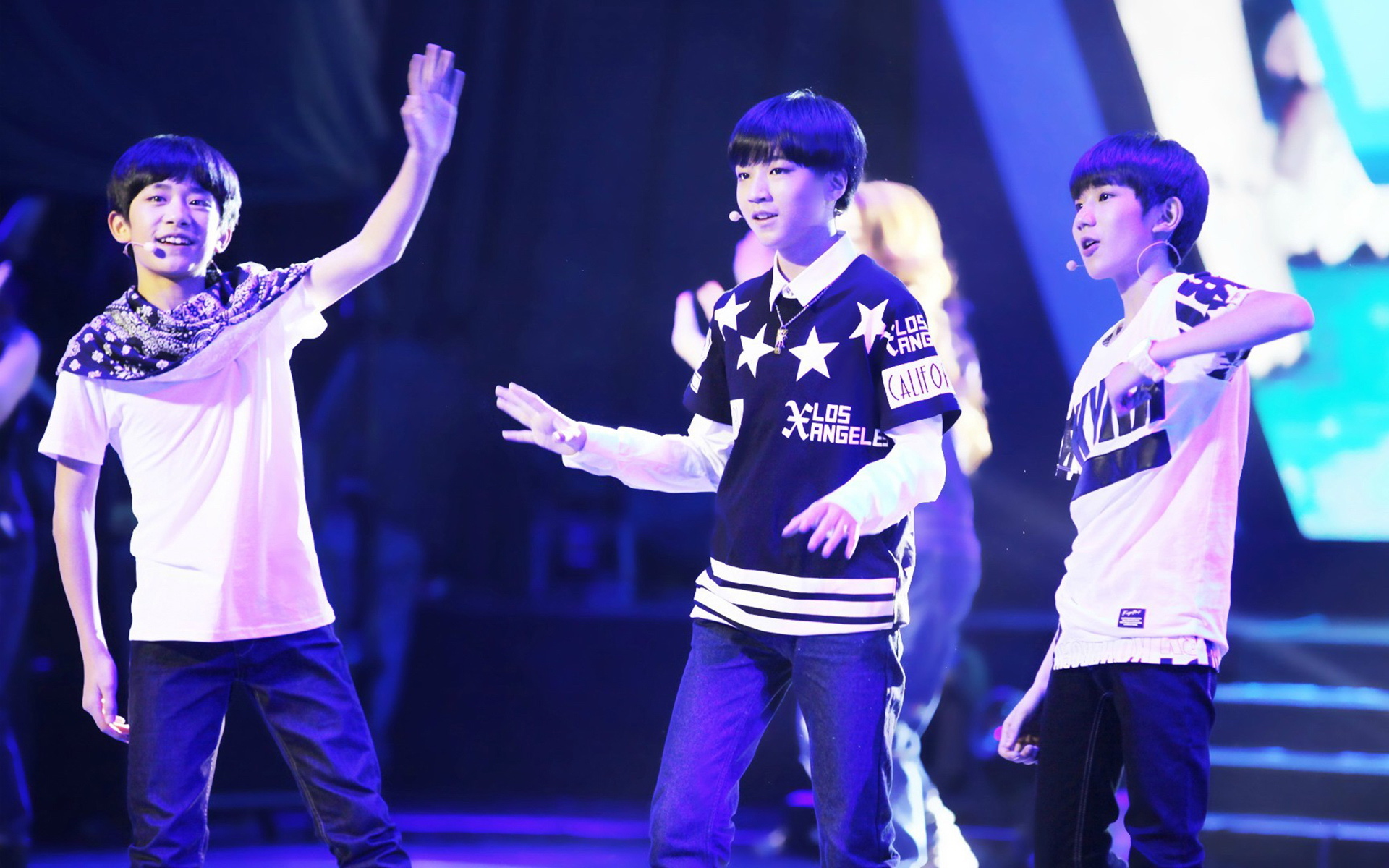 加油少年 TFBOYS 王俊凯 王源 易烊千玺 组合 帅哥 明星 歌手 小鲜肉