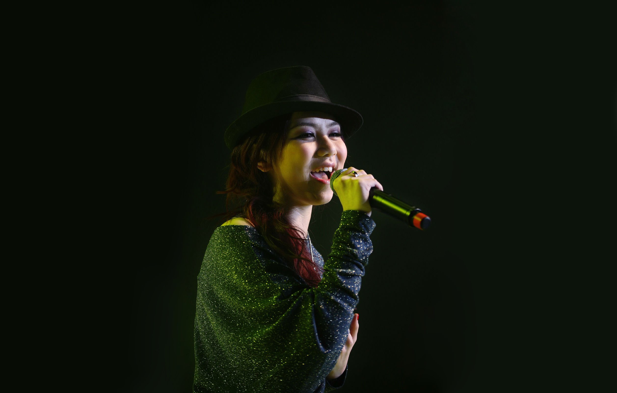 明显 美女 邓紫棋 歌手