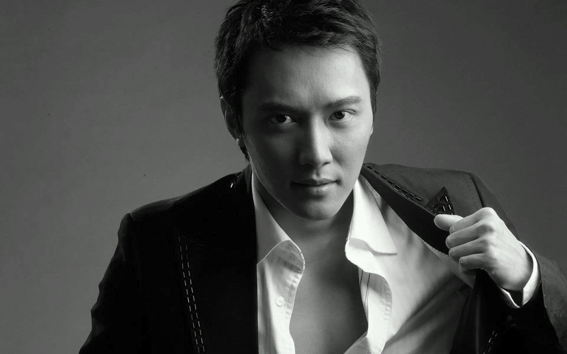 明星 帅哥 冯绍峰