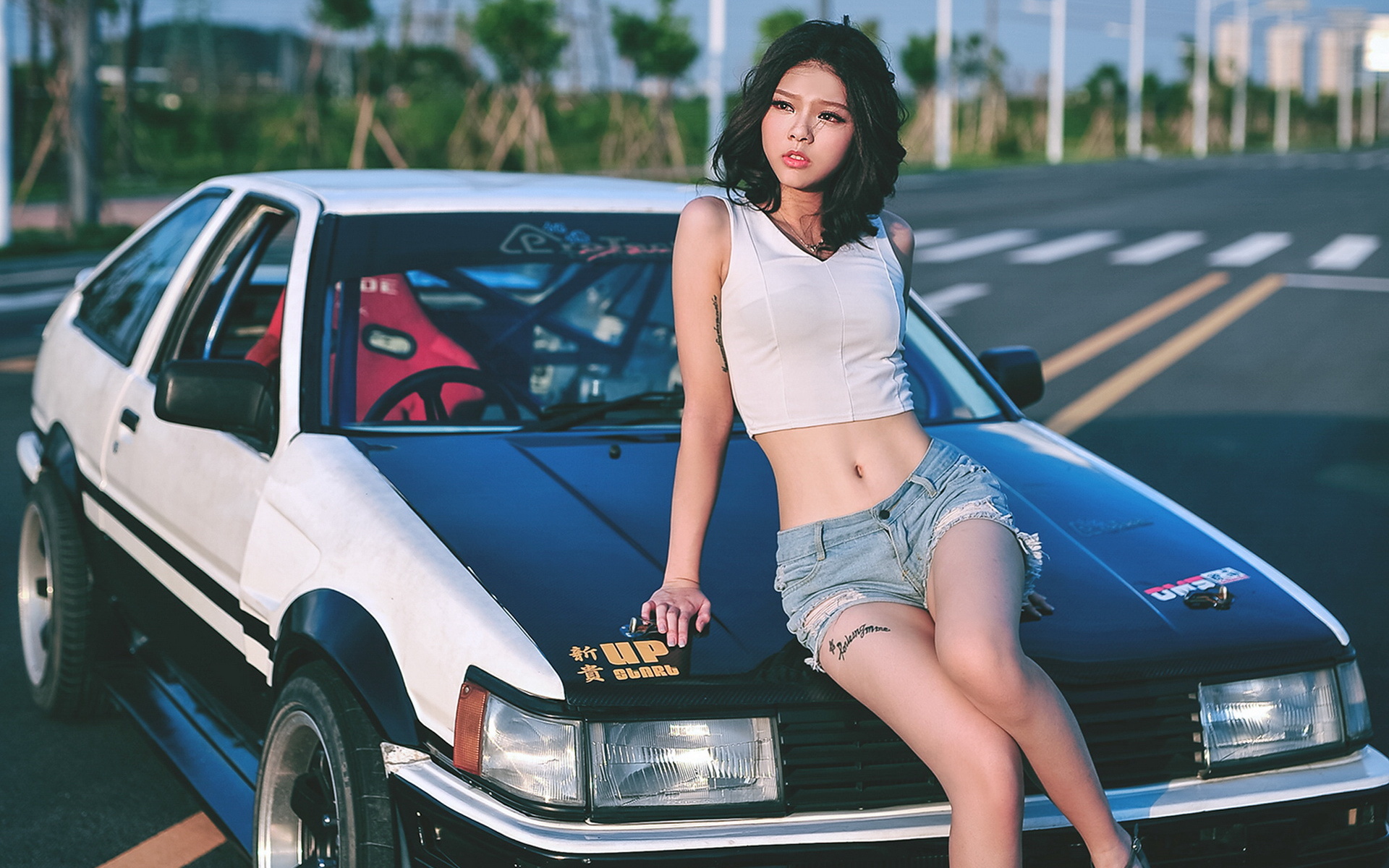 秋名山 战车 丰田 AE86 美女 模特 宽屏