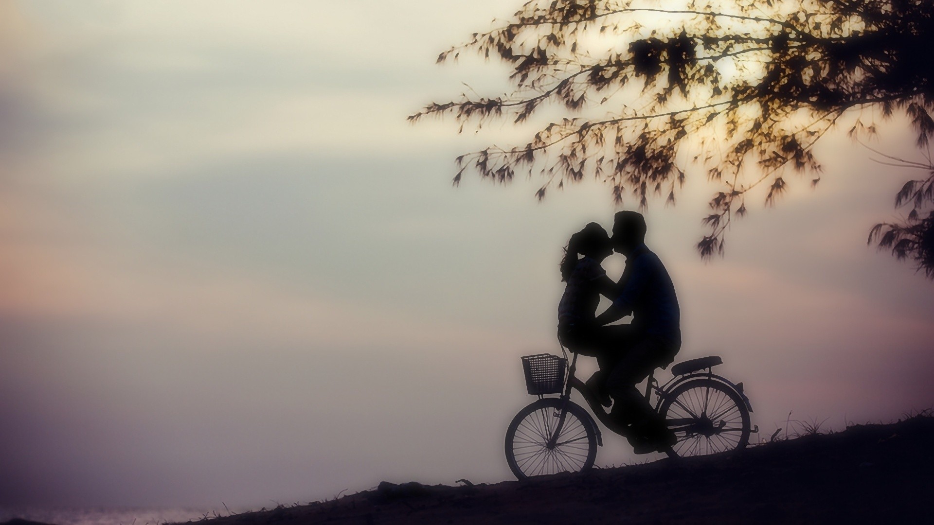 唯美温馨 情侣 黄昏 亲吻