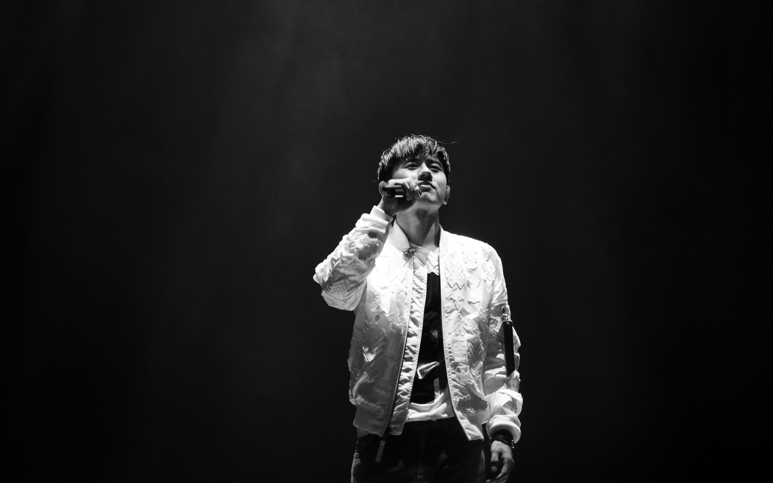 张杰 黑白 演唱会