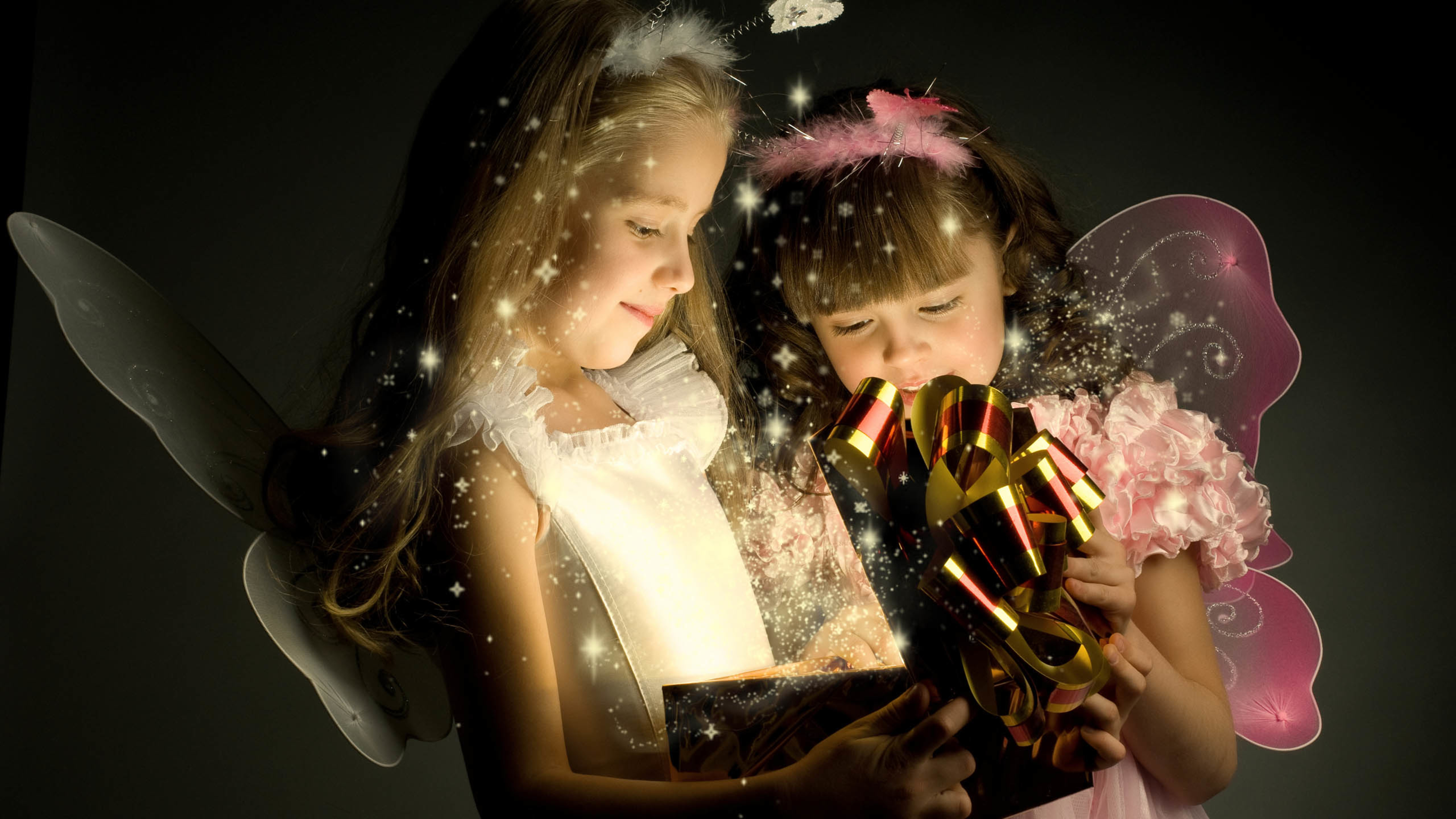 小女孩 翅膀 礼物