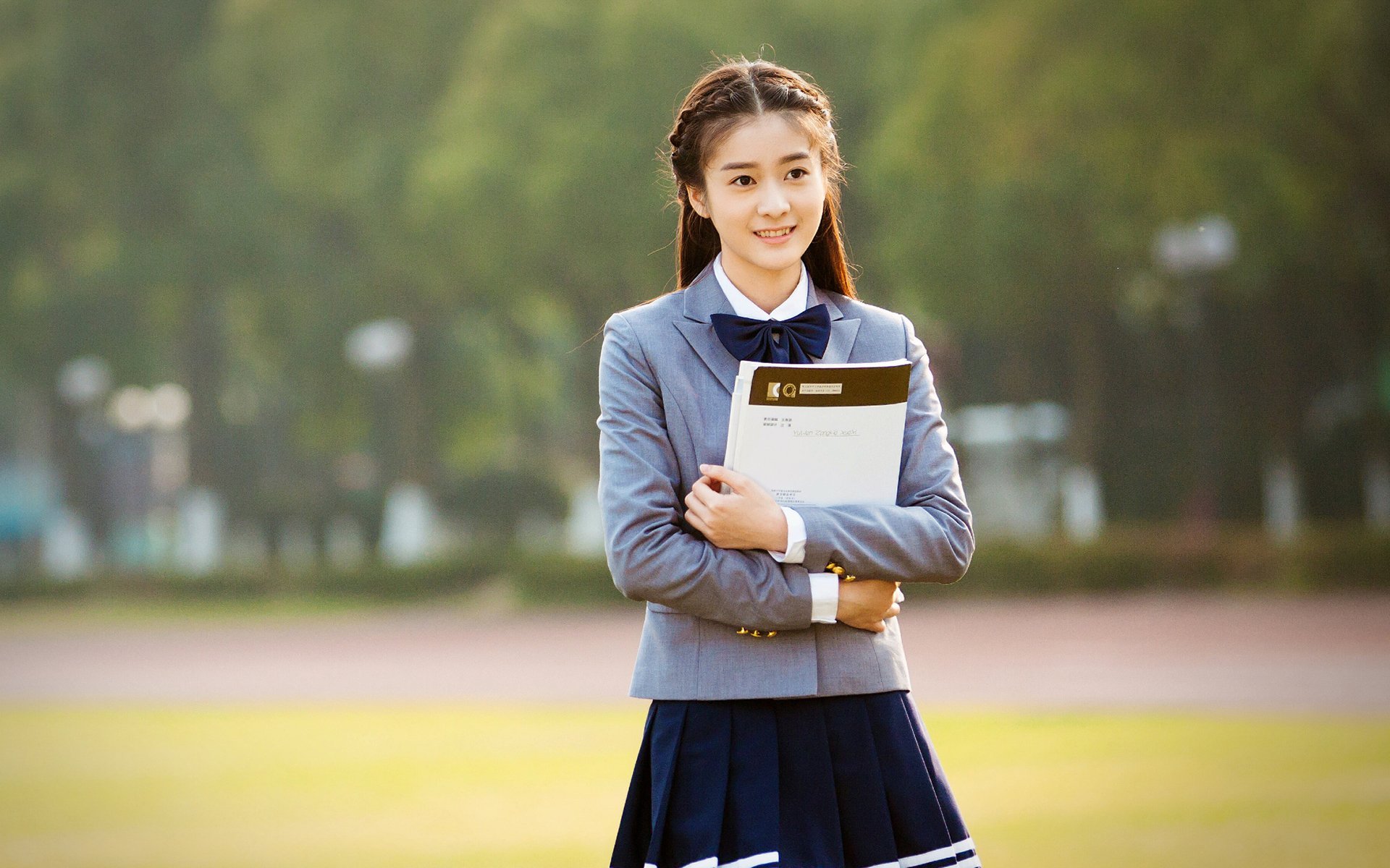 美女 学生 剧照