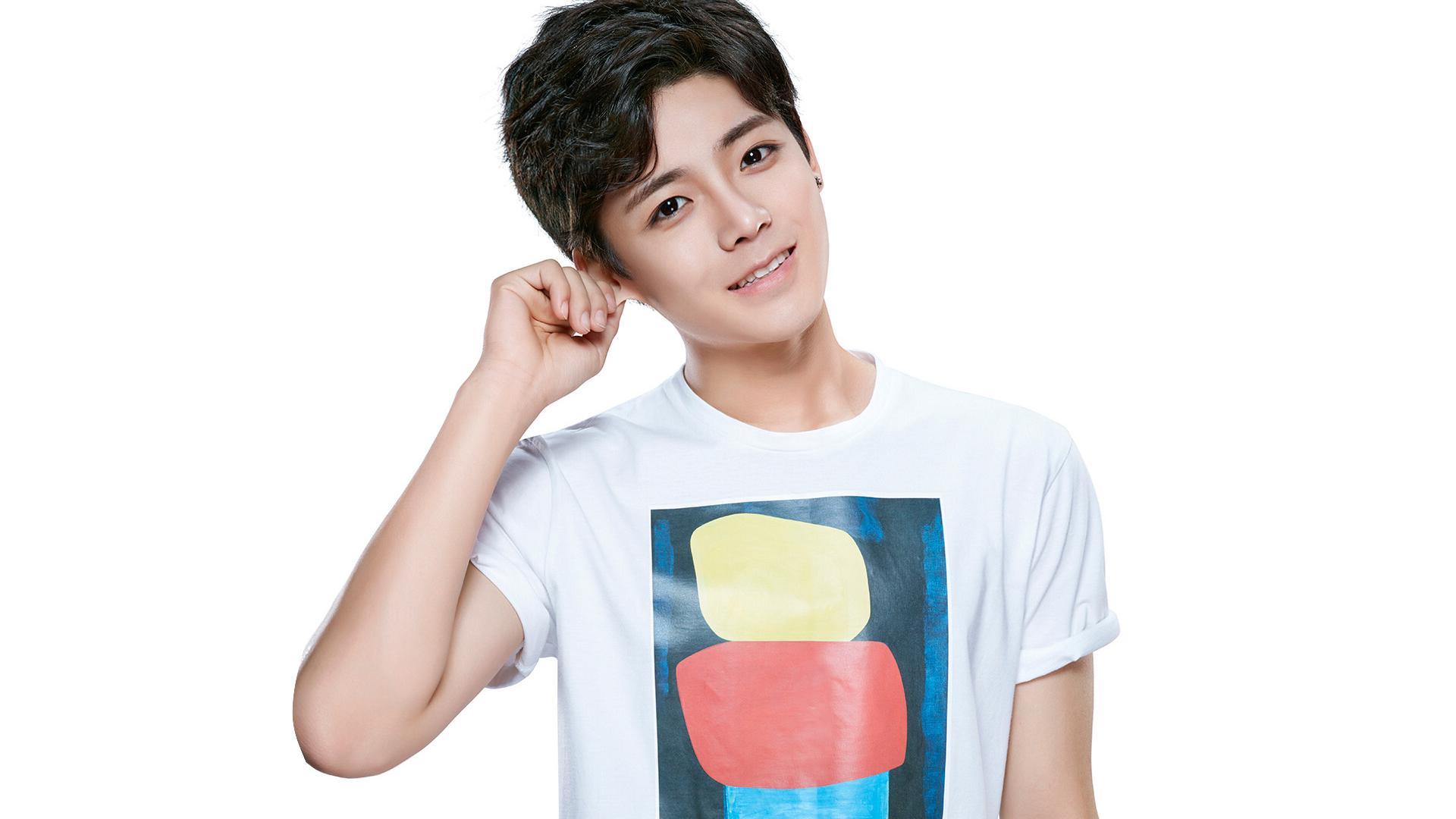 内地明星 侯明昊