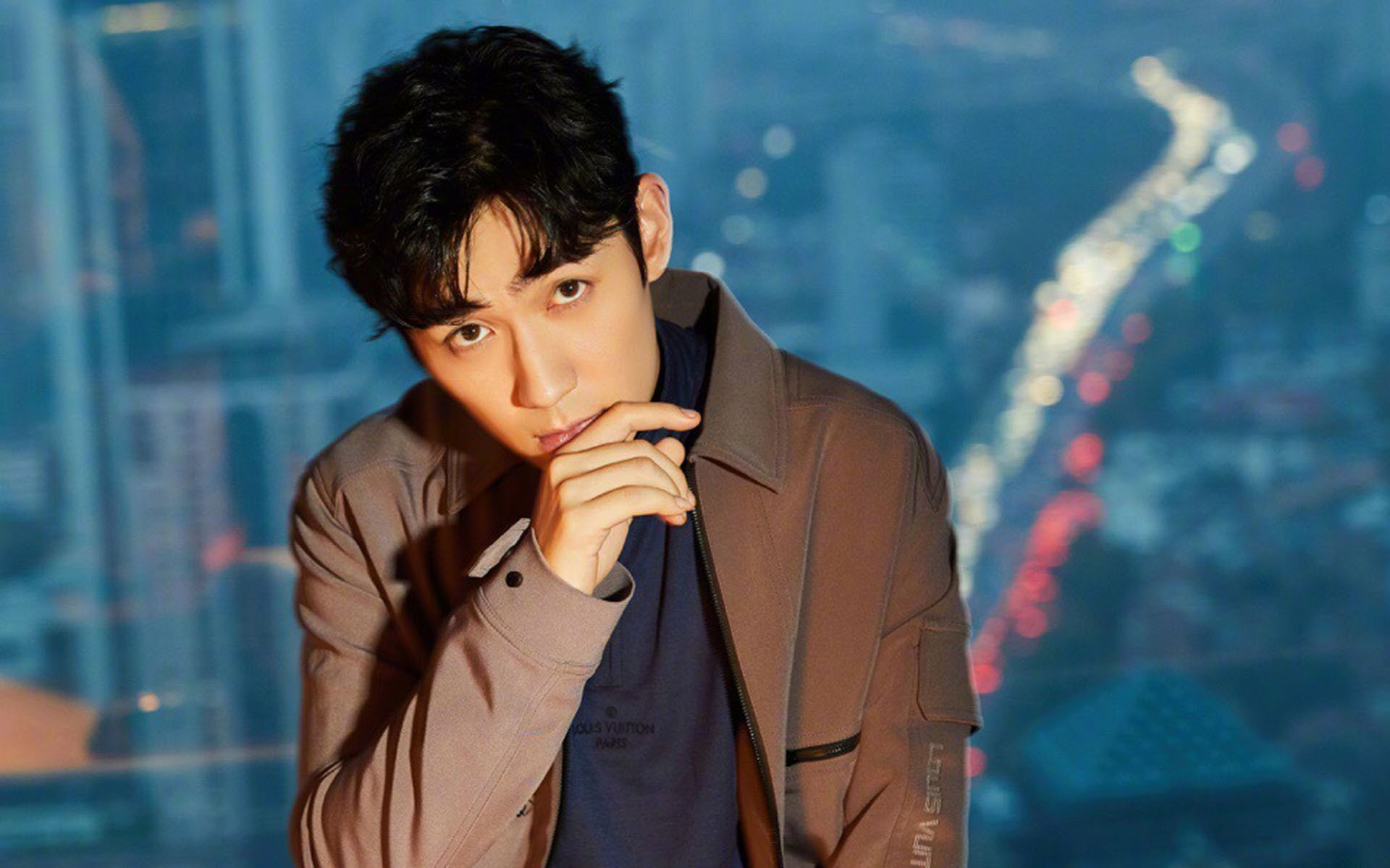 男明星 朱一龙 帅 酷