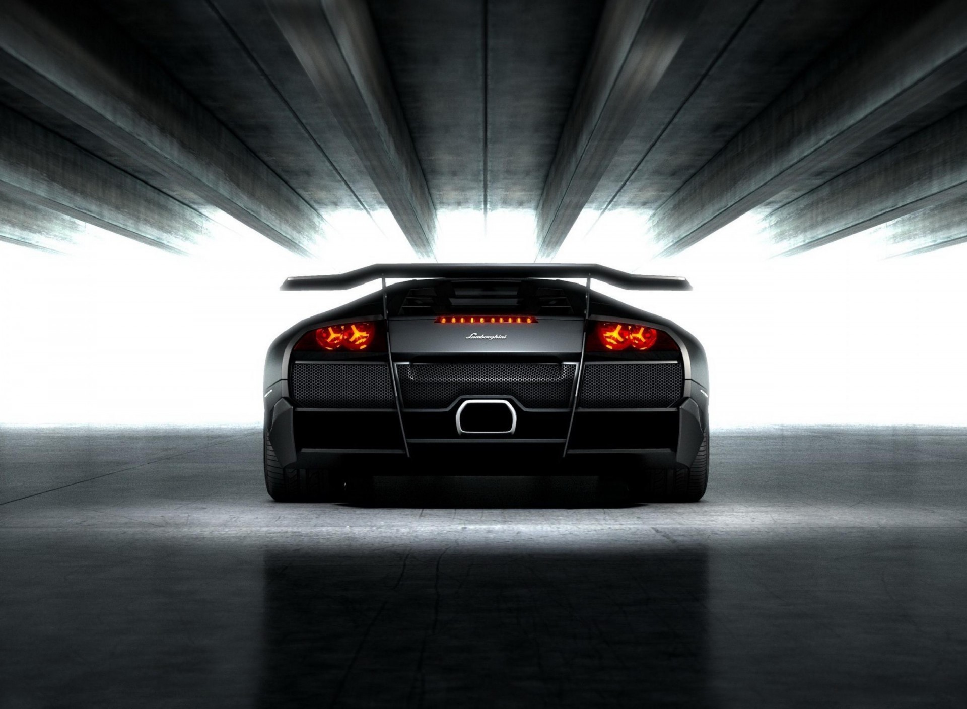 兰博基尼 黑色跑车 尾翼