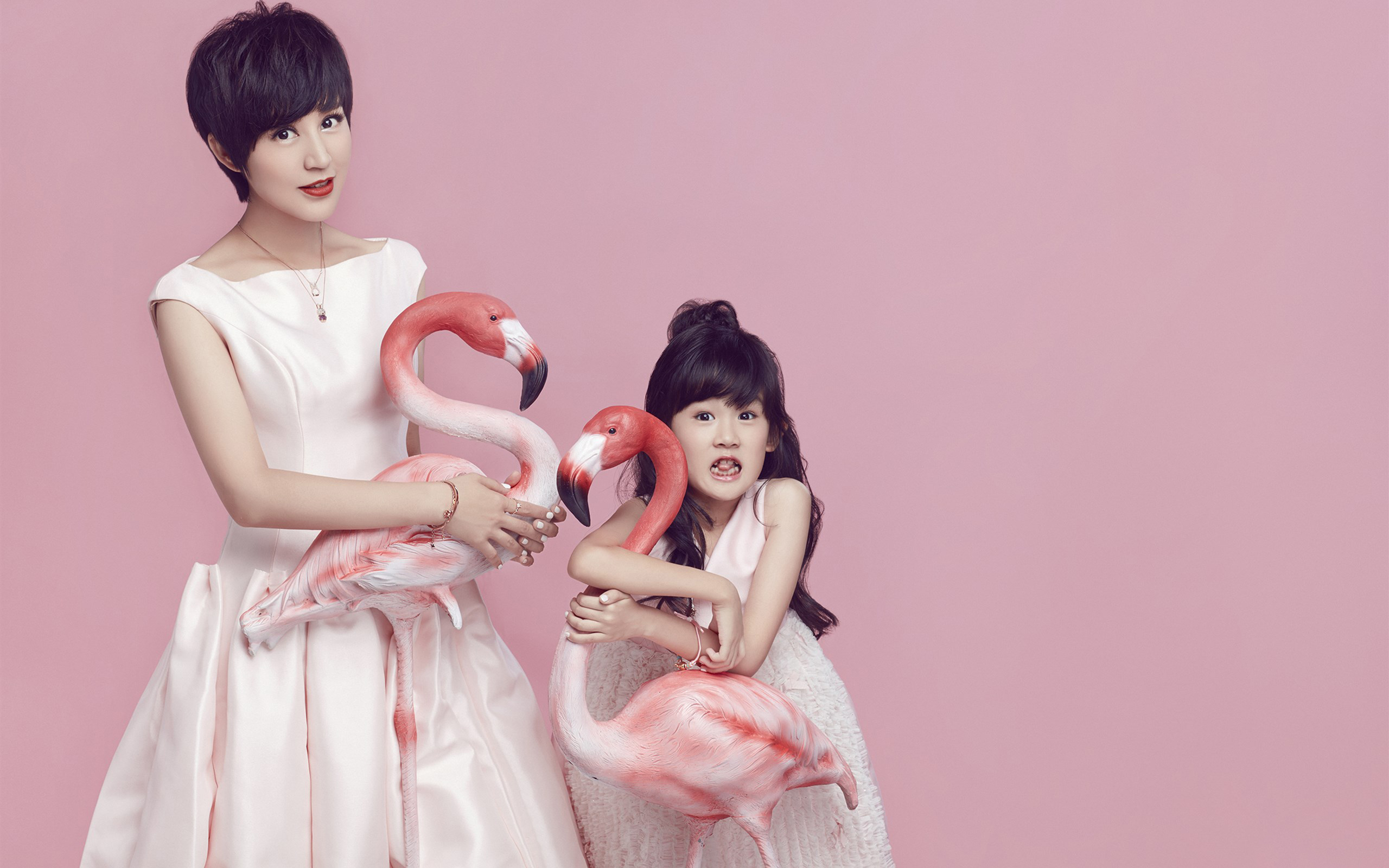 鲍蕾  贝儿  亲子照  温馨可爱   宽屏