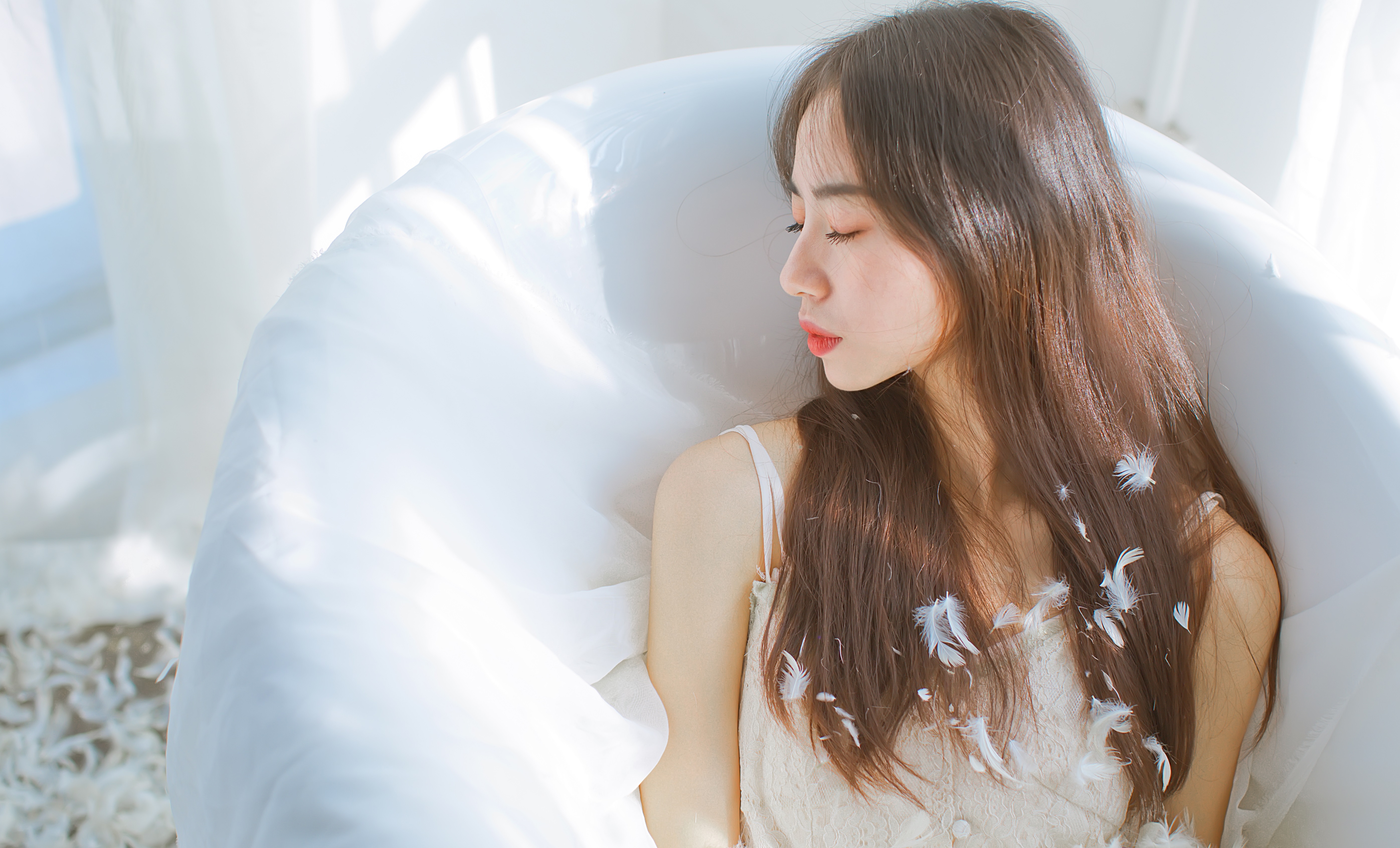 清纯 浴缸 羽毛