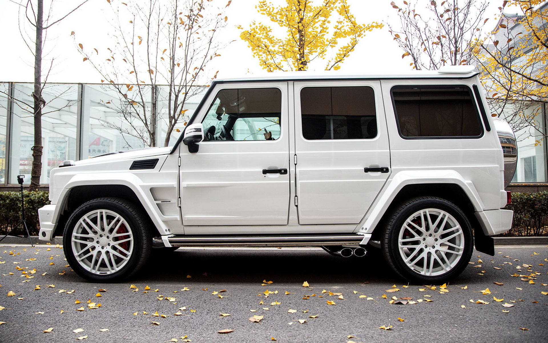 奔驰 改装车 宽屏