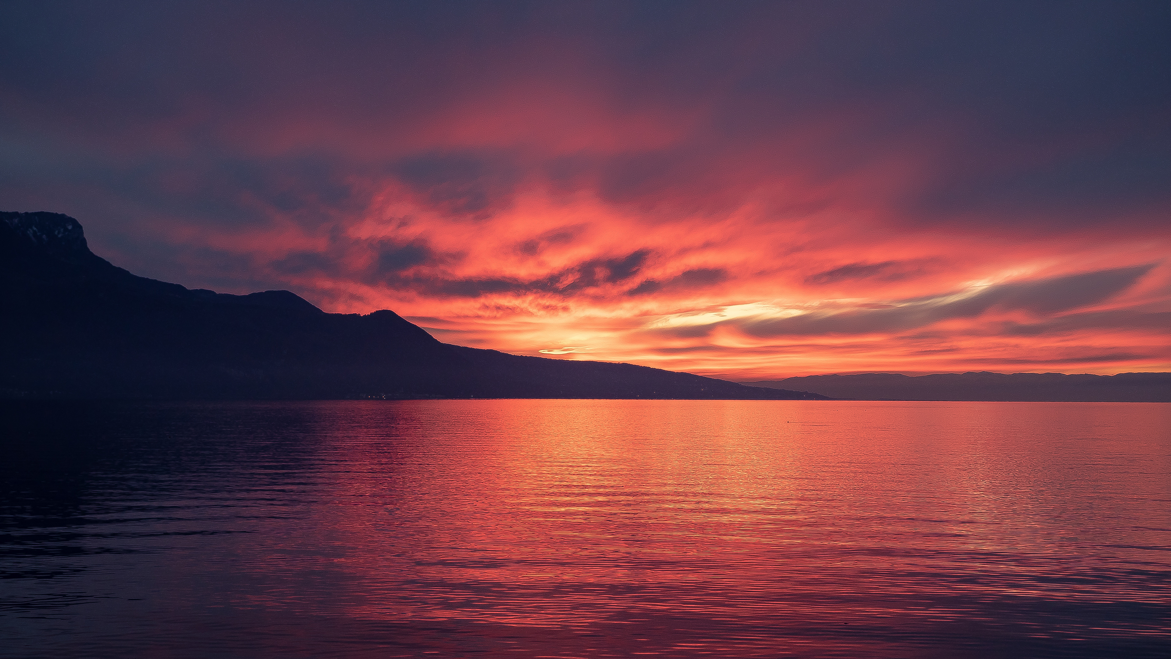 夕阳 雪山 湖泊