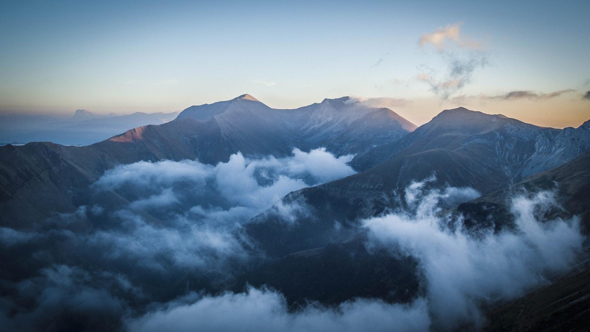 风景 大山 云雾