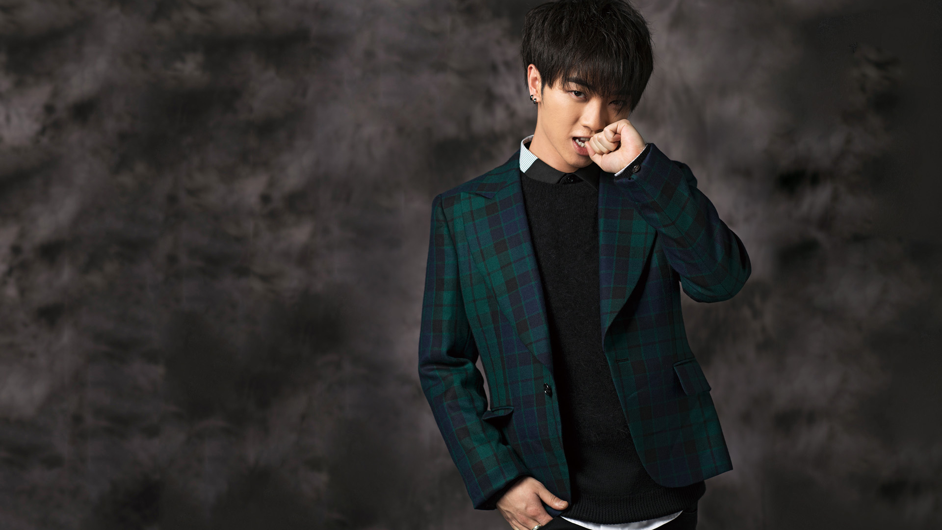 华晨宇 歌手 火星男孩 小鲜肉 明星