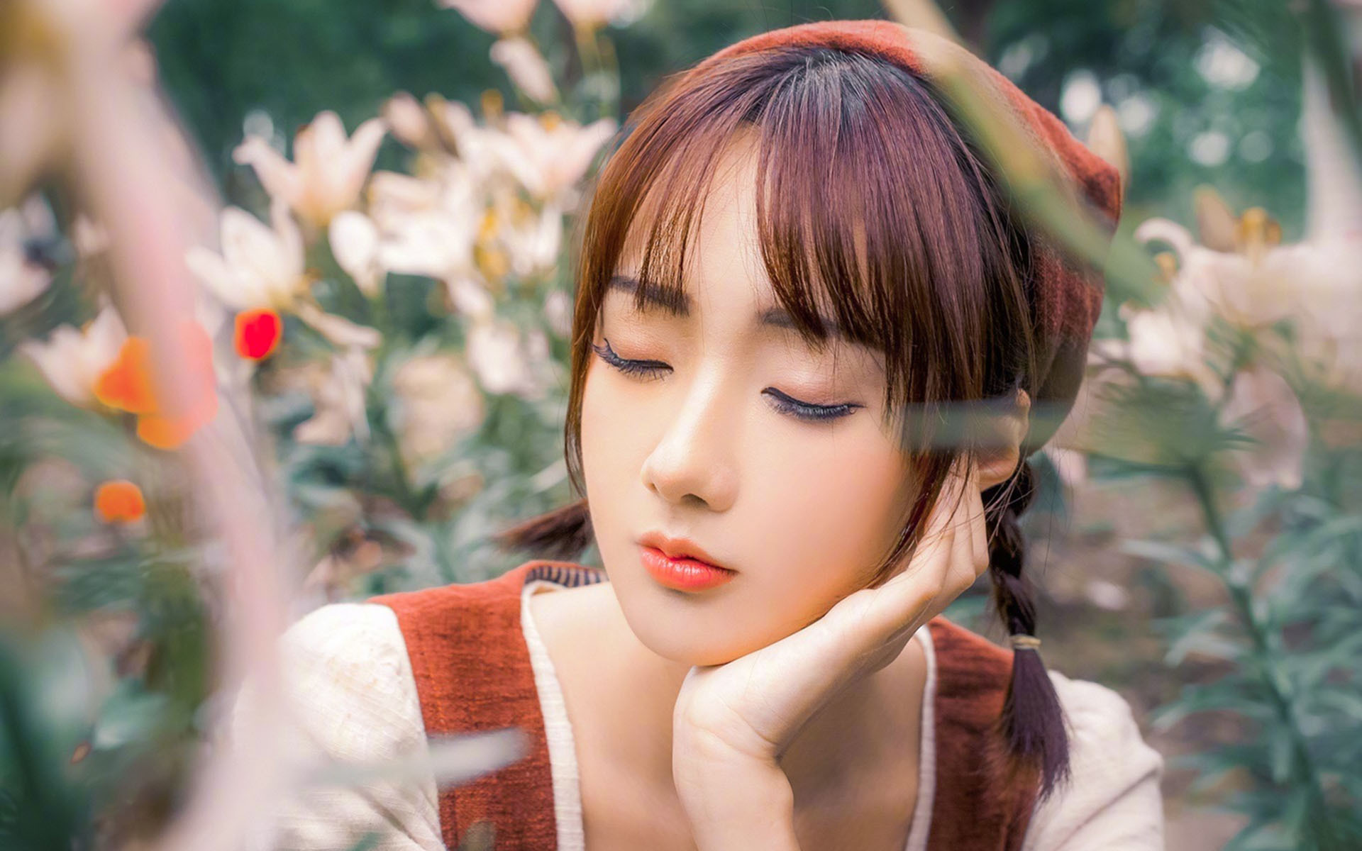 清纯   甜美少女  唯美花丛