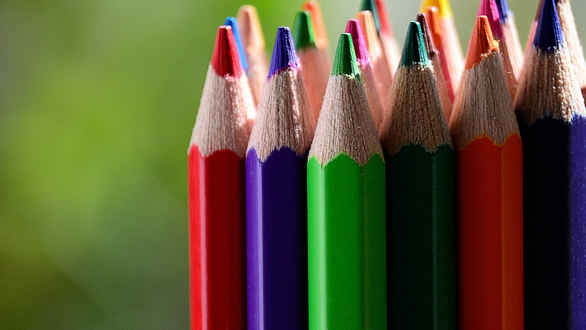 心动创意 五颜六色的铅笔头