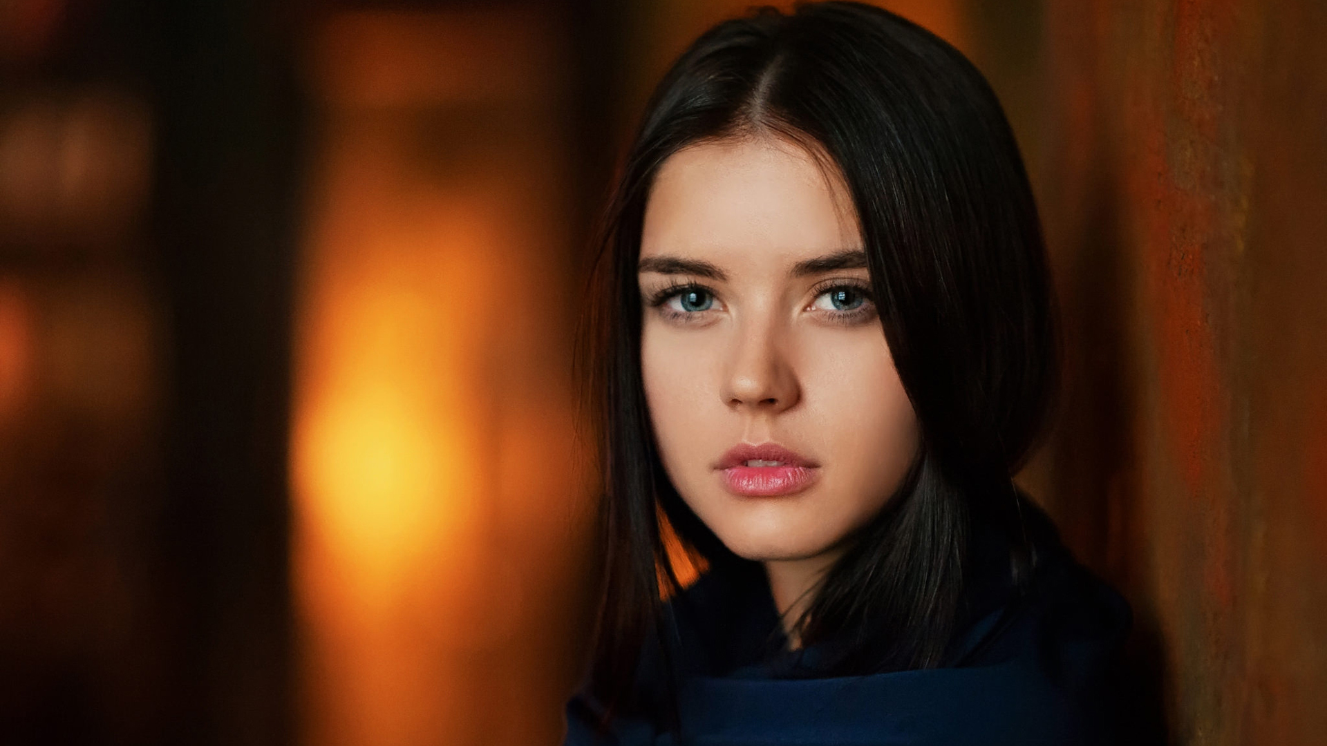 欧美女神 褐色 写真