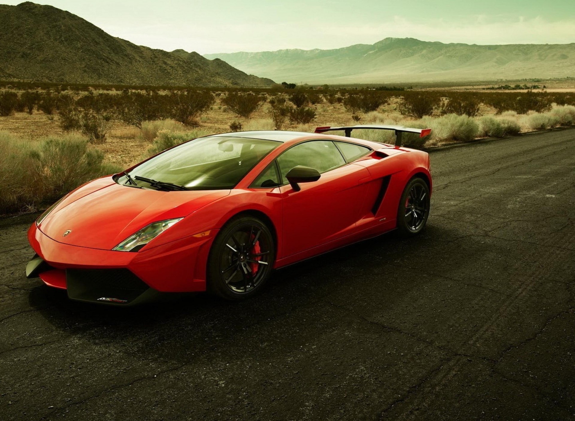 兰博基尼 红色跑车