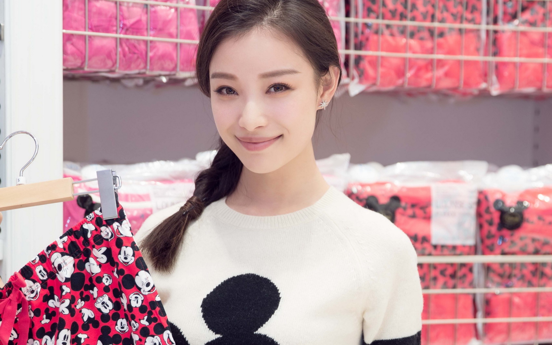 倪妮 优衣库 品牌 代言 宽屏 美女明星