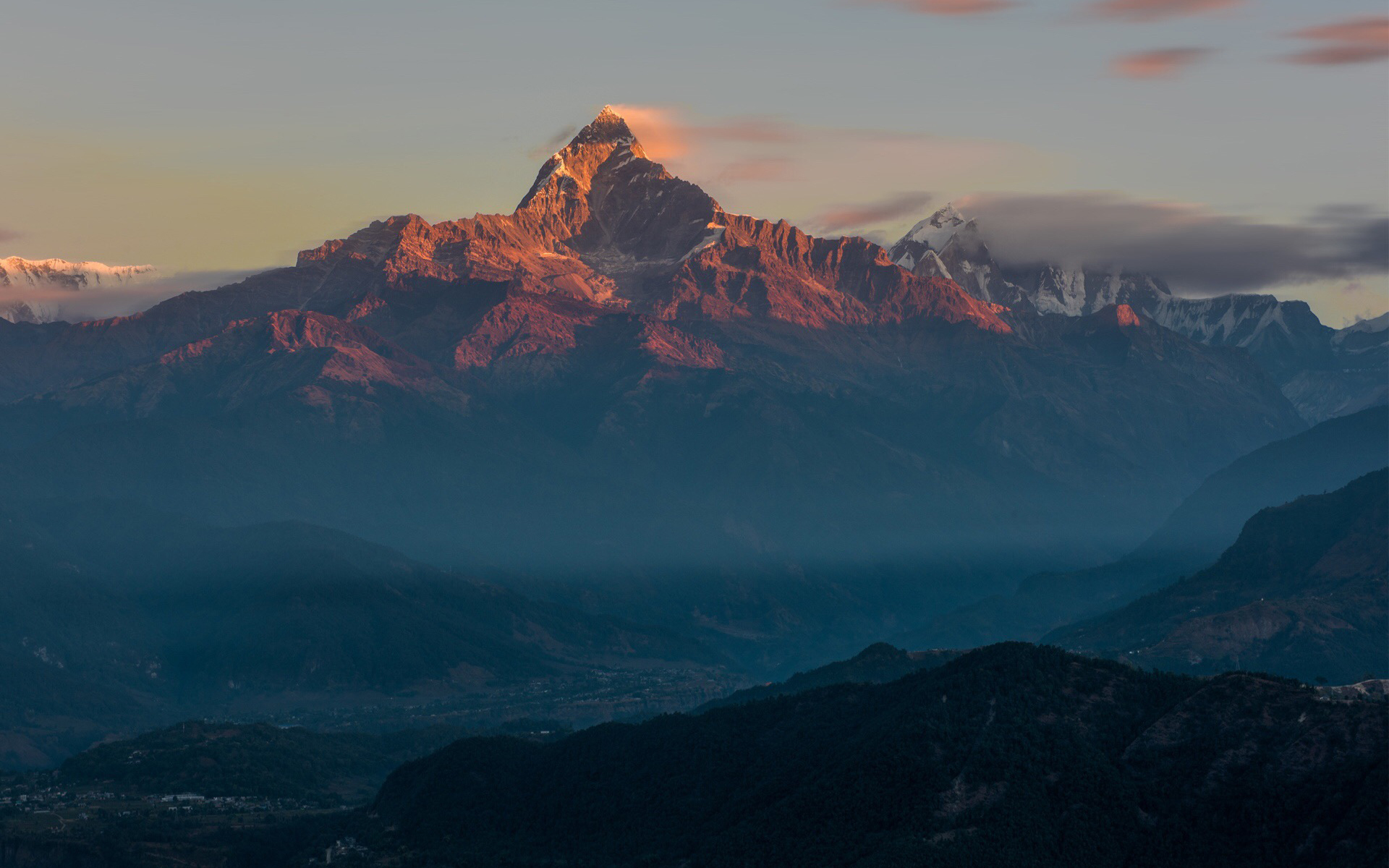 风景 自然风光 山峰 山川 日照金山