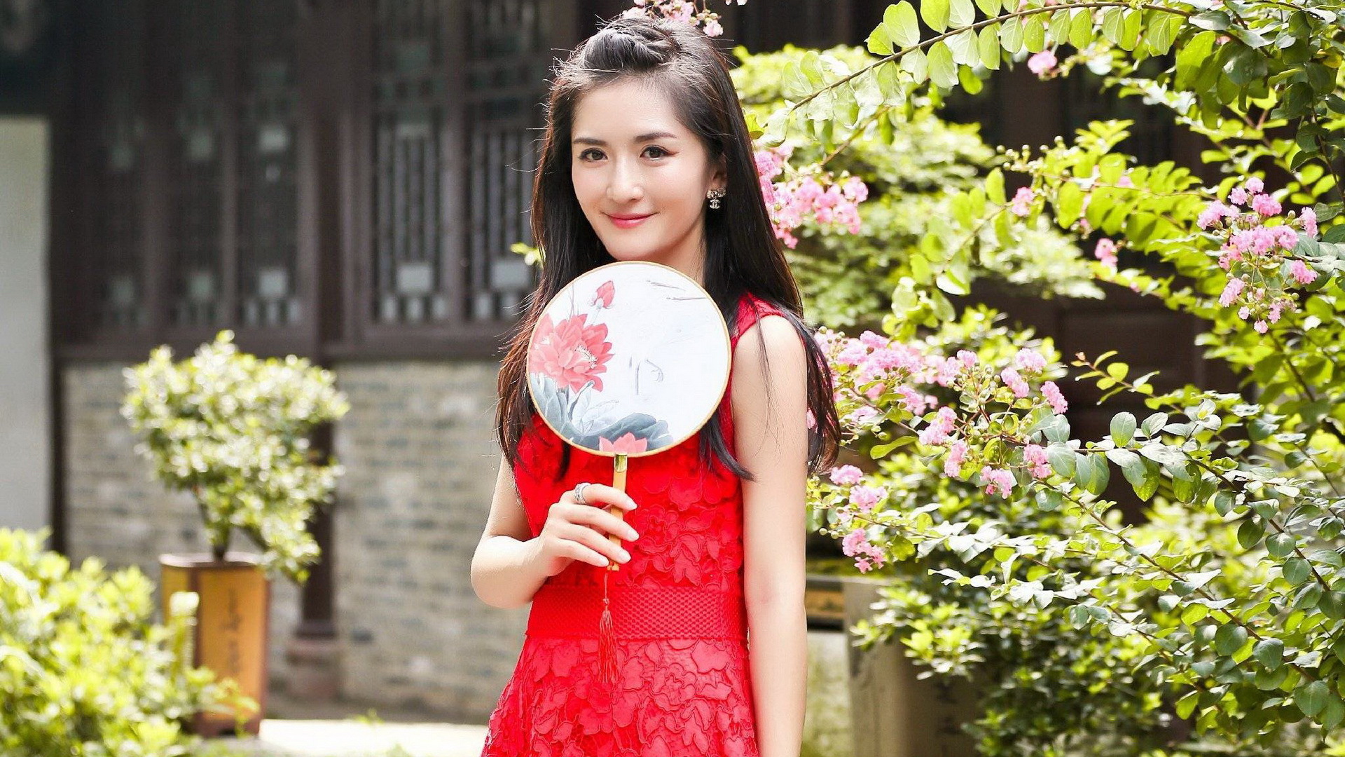 谢娜   主持人   歌手   演员  搞笑美女   明星