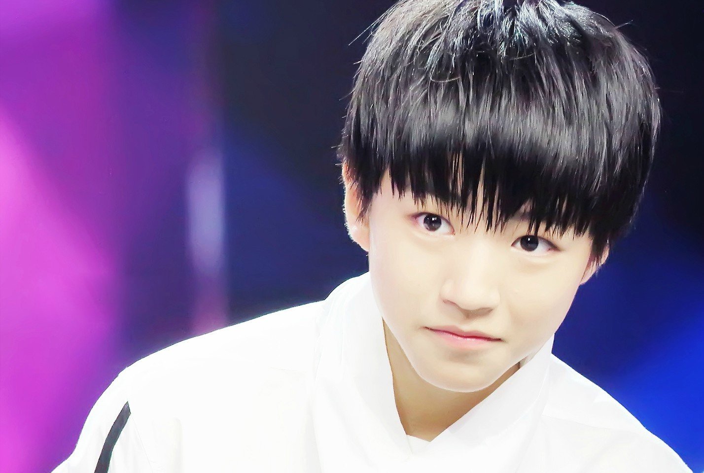 明星 组合 帅哥 TFBOYS 王俊凯