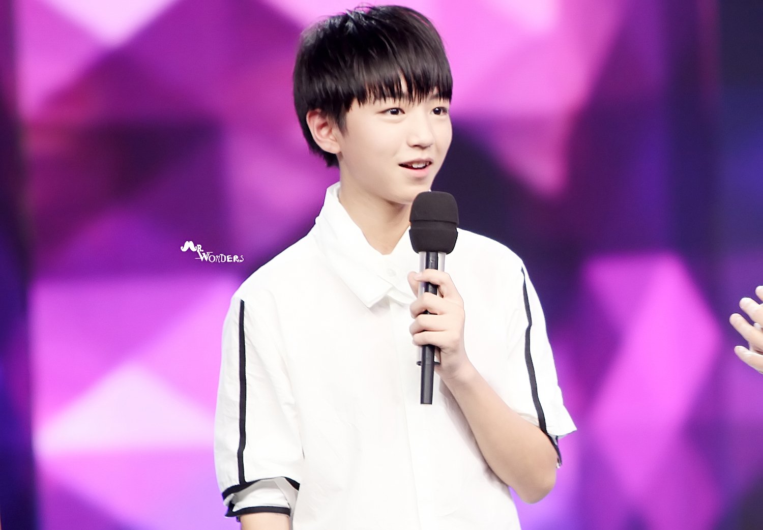 明星 组合 帅哥 TFBOYS 王俊凯
