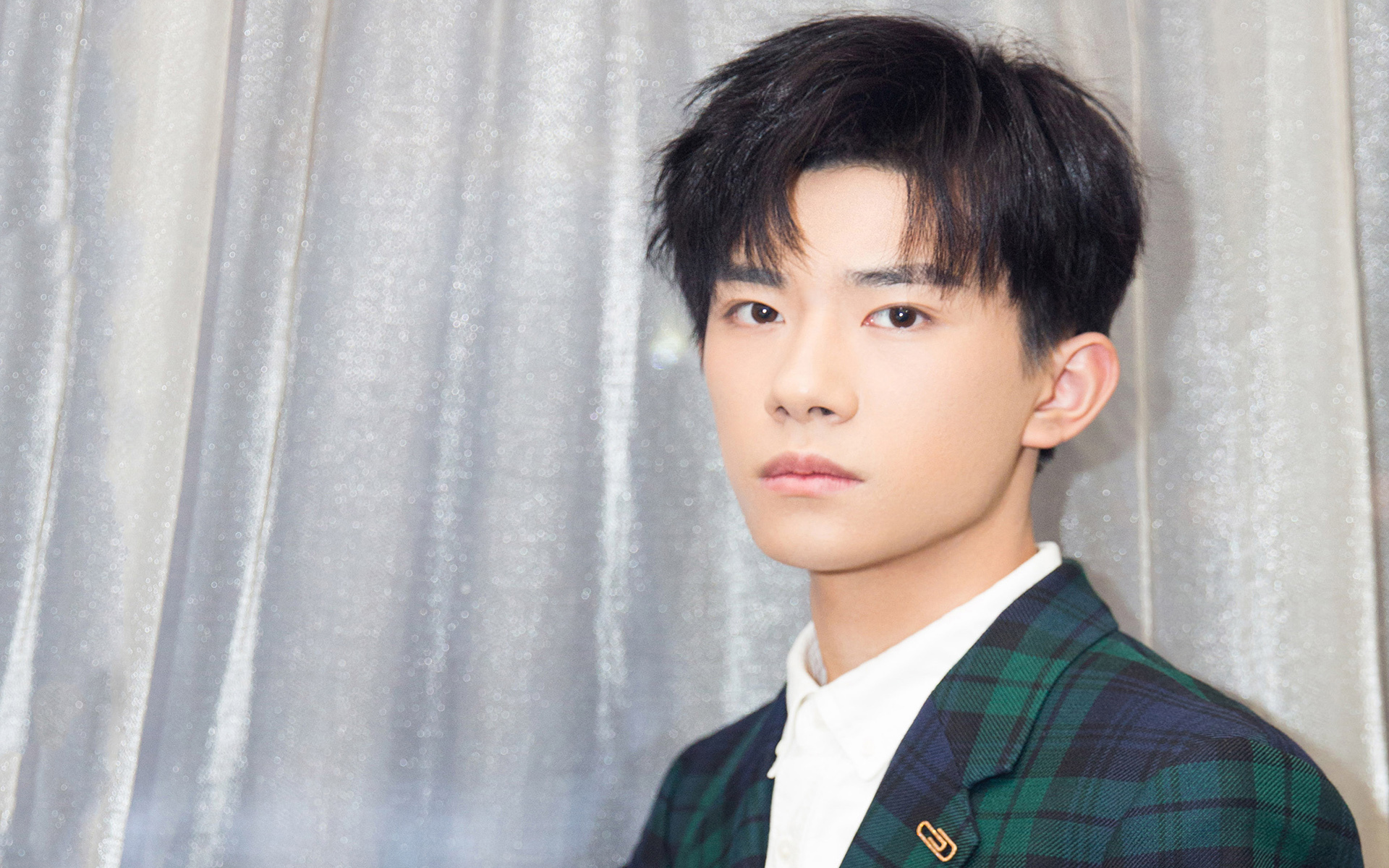 明星风尚 易烊千玺