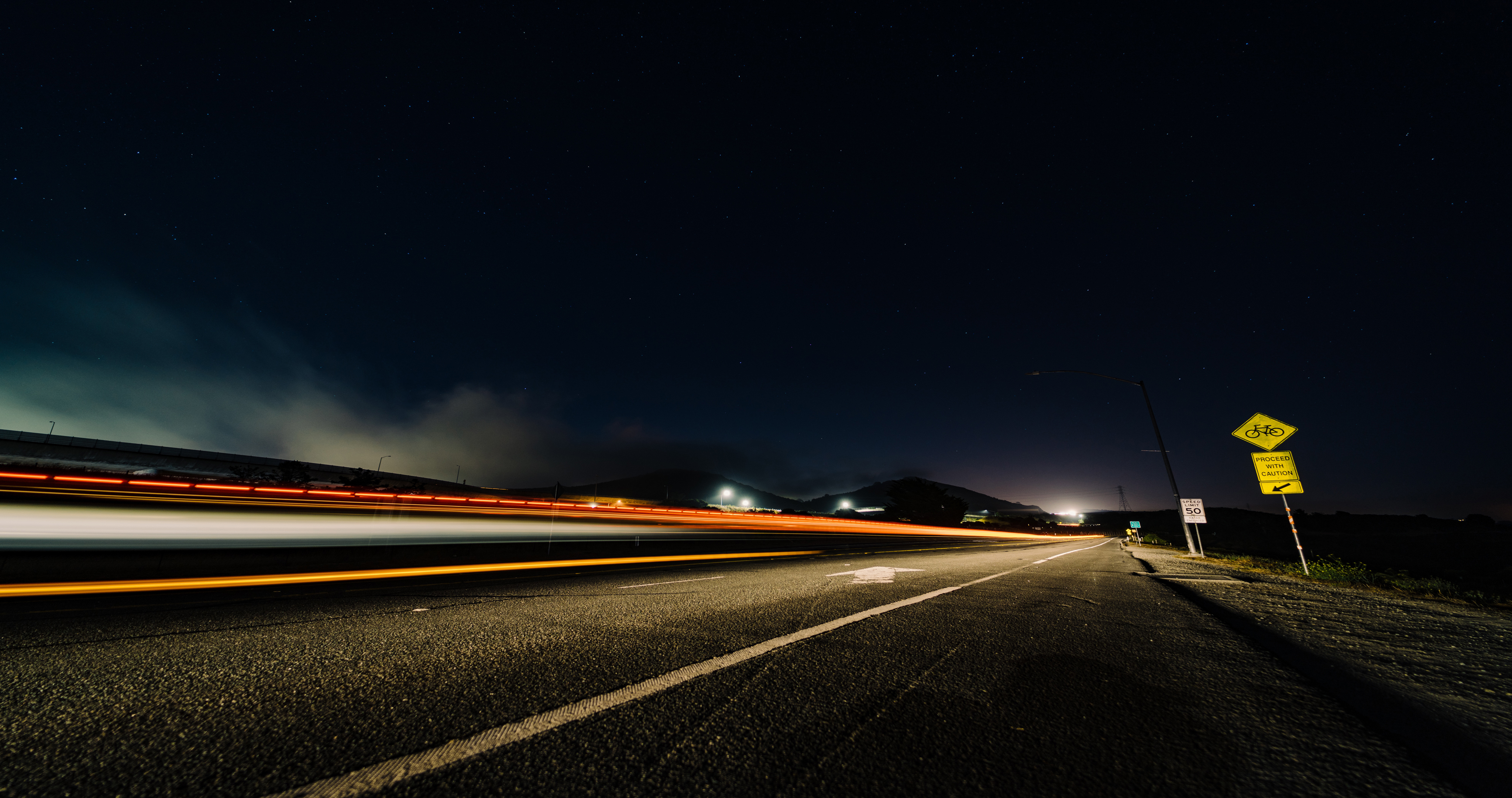 4K 道路 灯光 夜晚 公路