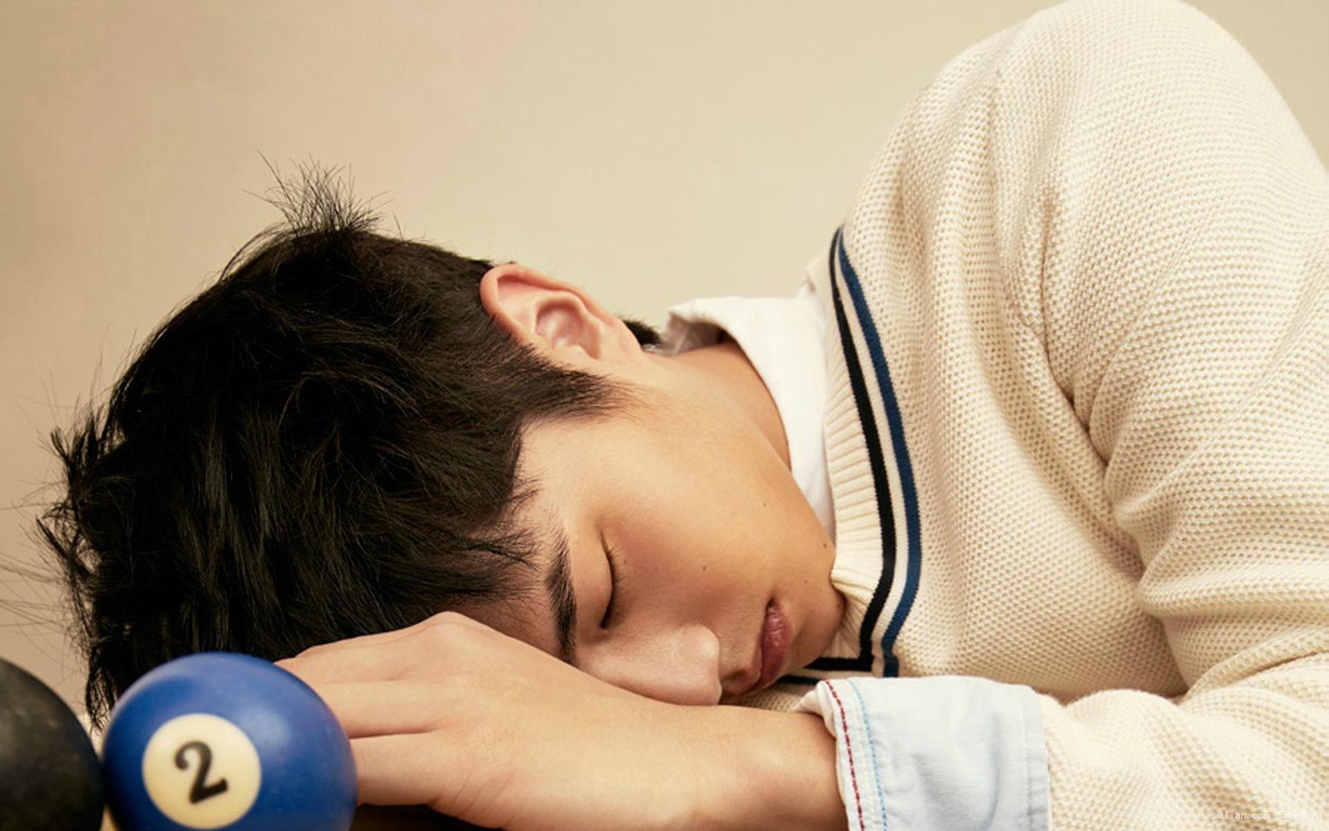 刘昊然 演员 小鲜肉 活力四射 明星