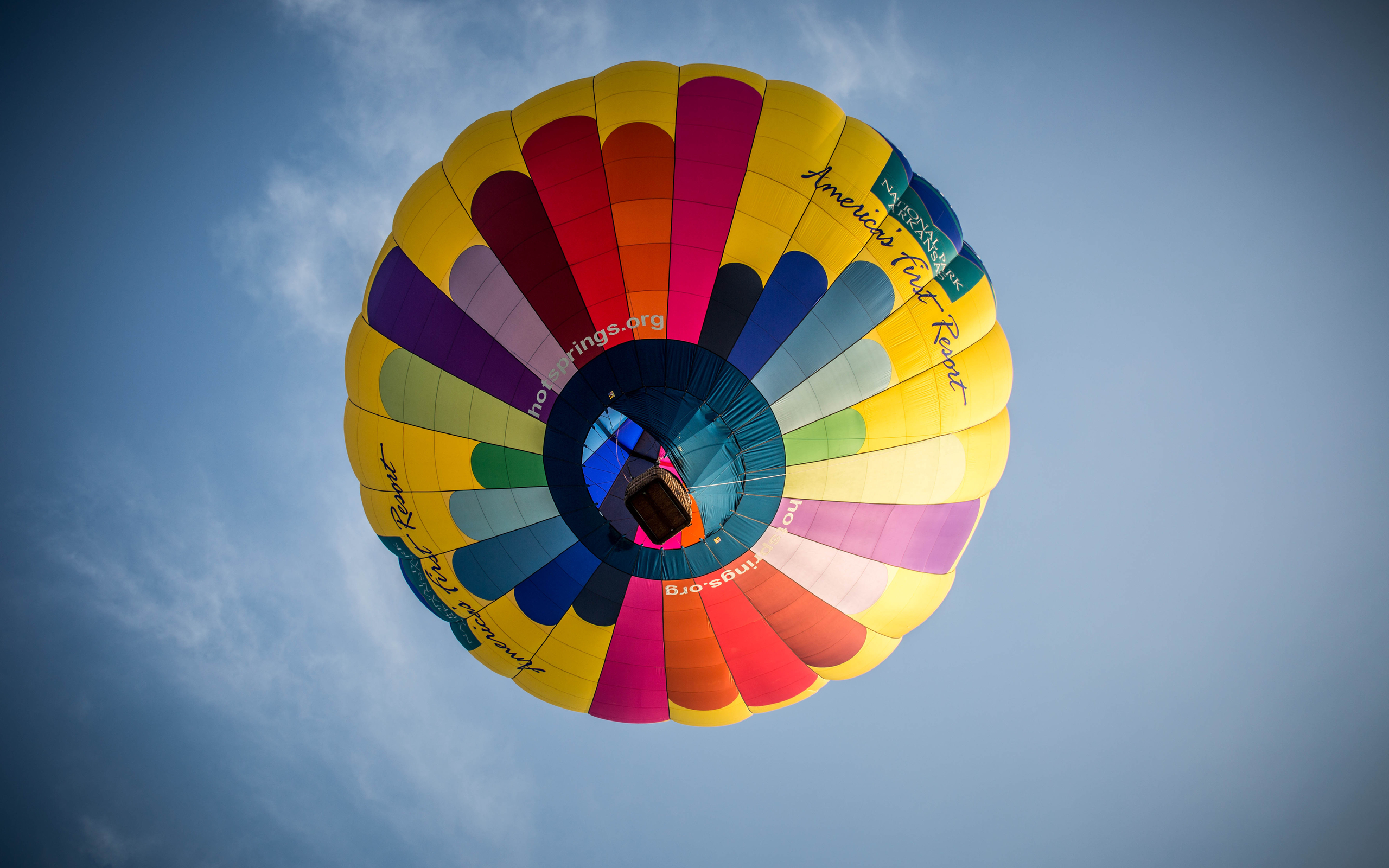 炫酷 炫彩 热气球